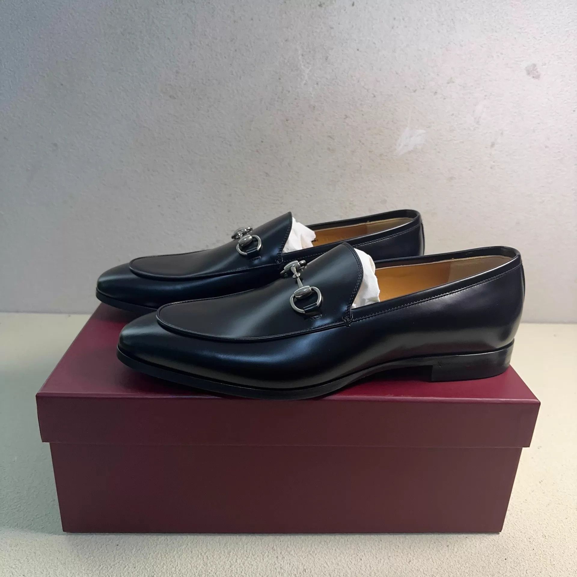 Gucci Black Leather Slip-On Loafers Size 12 Size US 12 / EU 45 - 1 Thumbnail