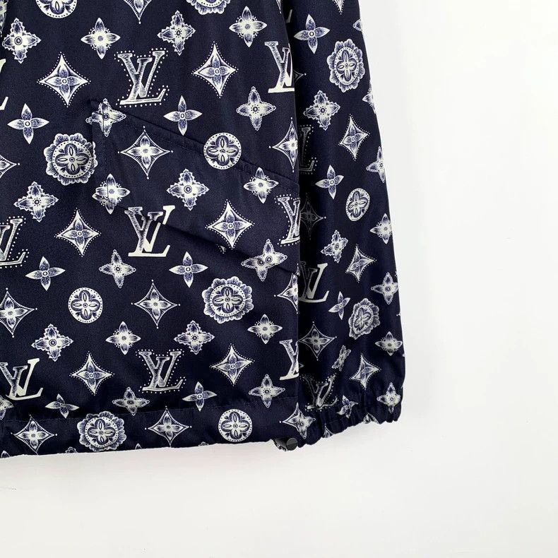 Louis Vuitton Louis Vuitton 25 dark blue logo full print hooded drawstri Size XS / US 0-2 / IT 36-38 - 6 Thumbnail