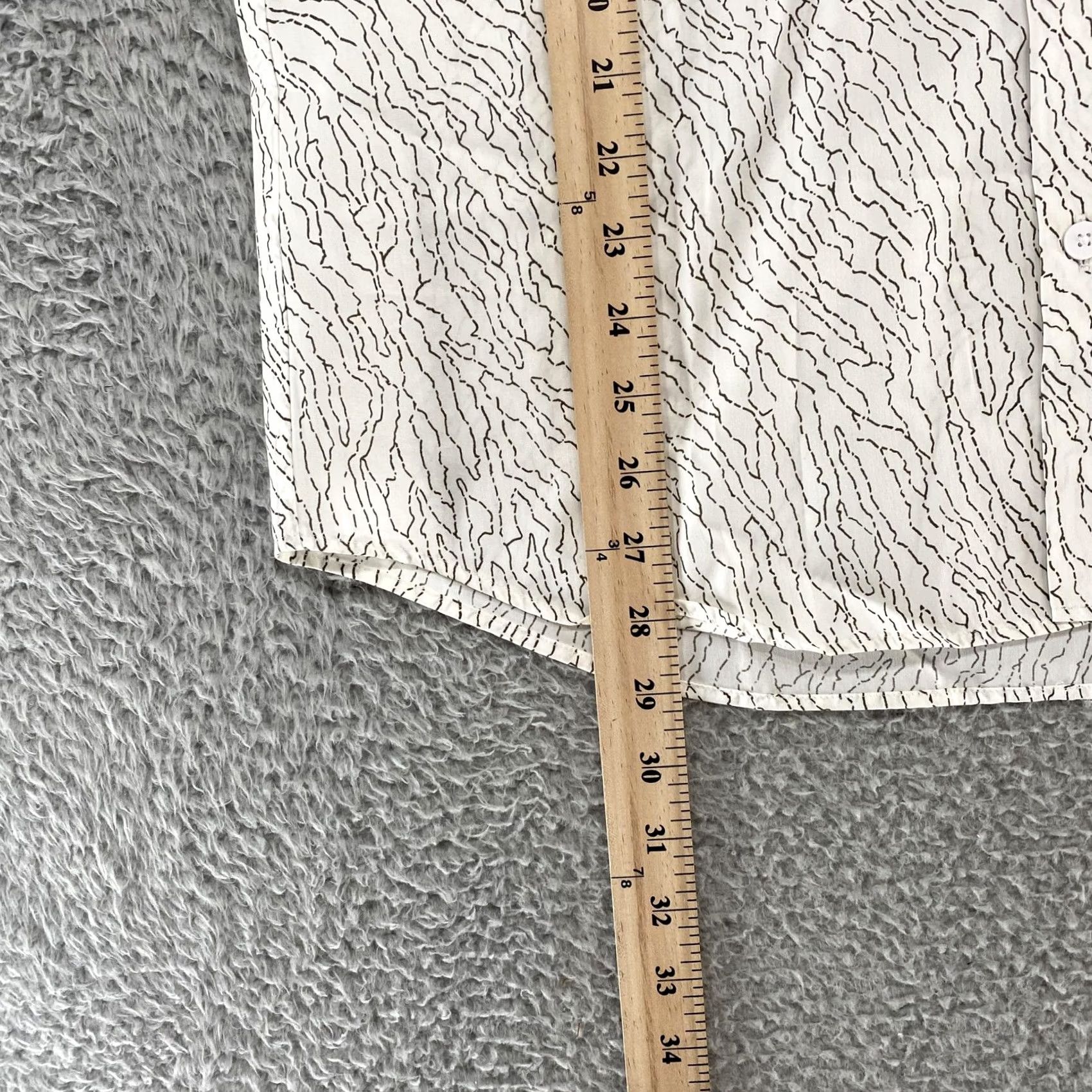 Lululemon Lululemon Shirt Mens Large White Stretch Abstract Button Up Size US L / EU 52-54 / 3 - 4 Thumbnail