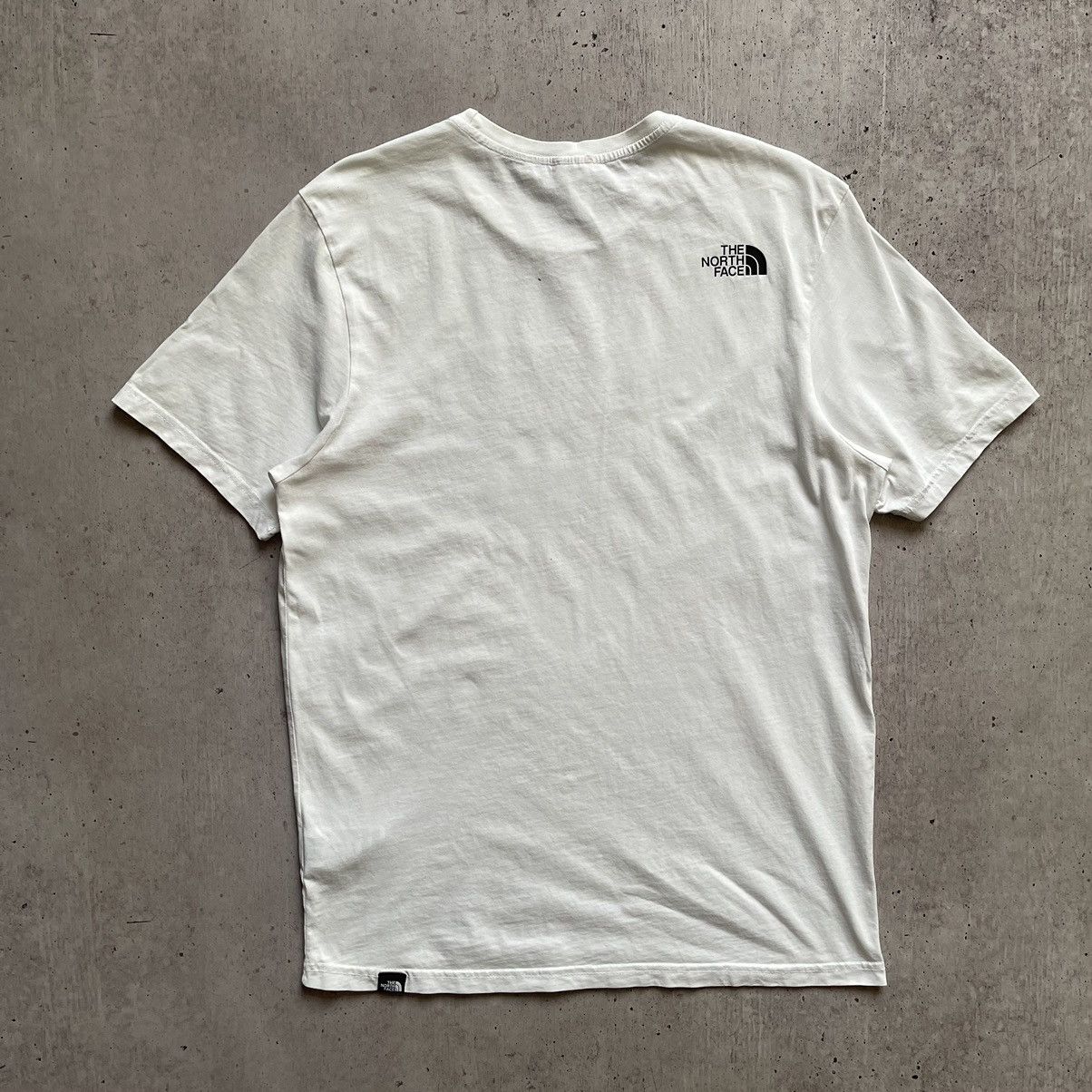 The North Face The North Face white t-shirt big logo Size US M / EU 48-50 / 2 - 6 Thumbnail
