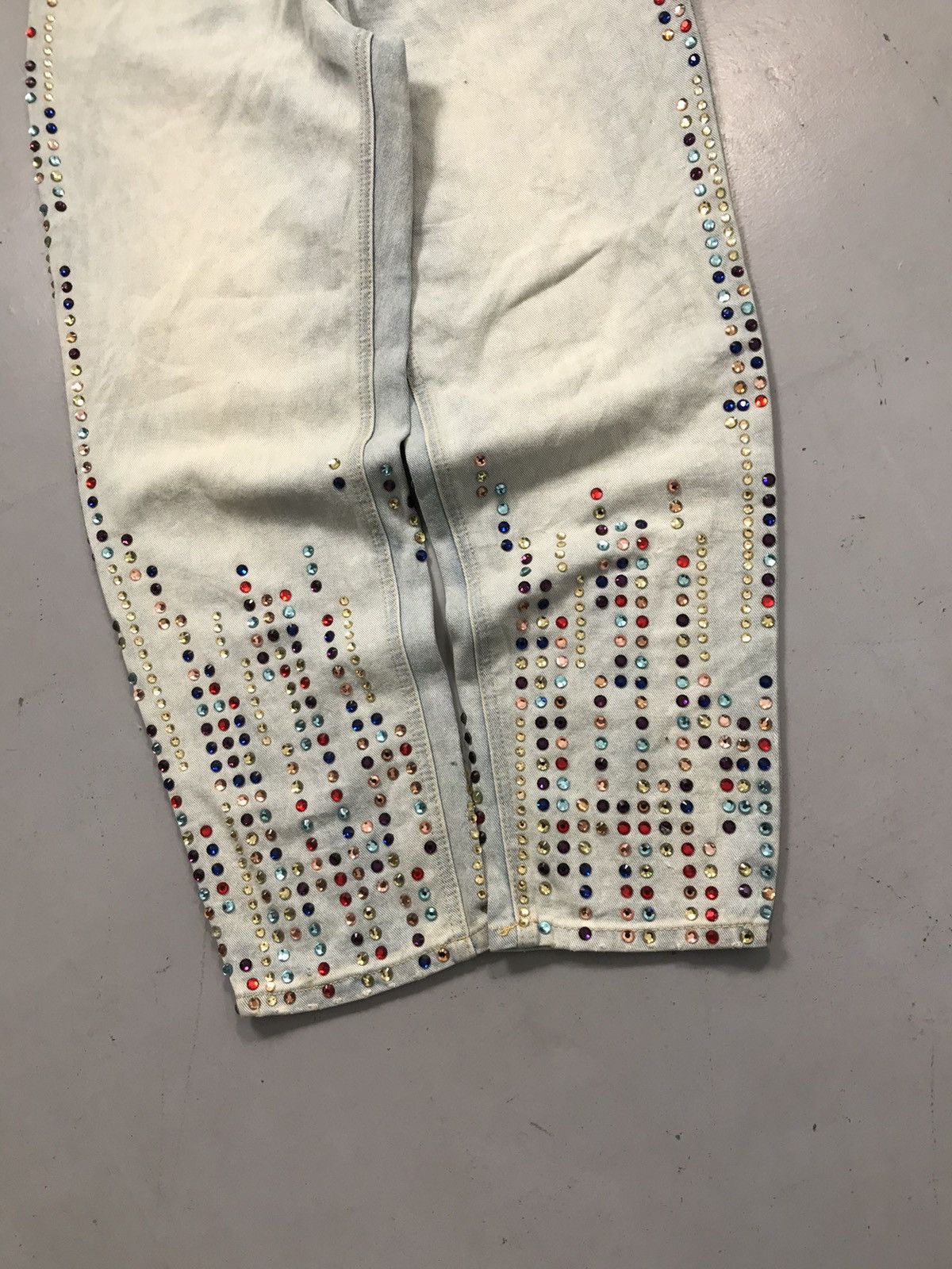 Vintage Vintage women’s gucci inspired studds crystel denim Size 28" / US 6 / IT 42 - 14 Thumbnail