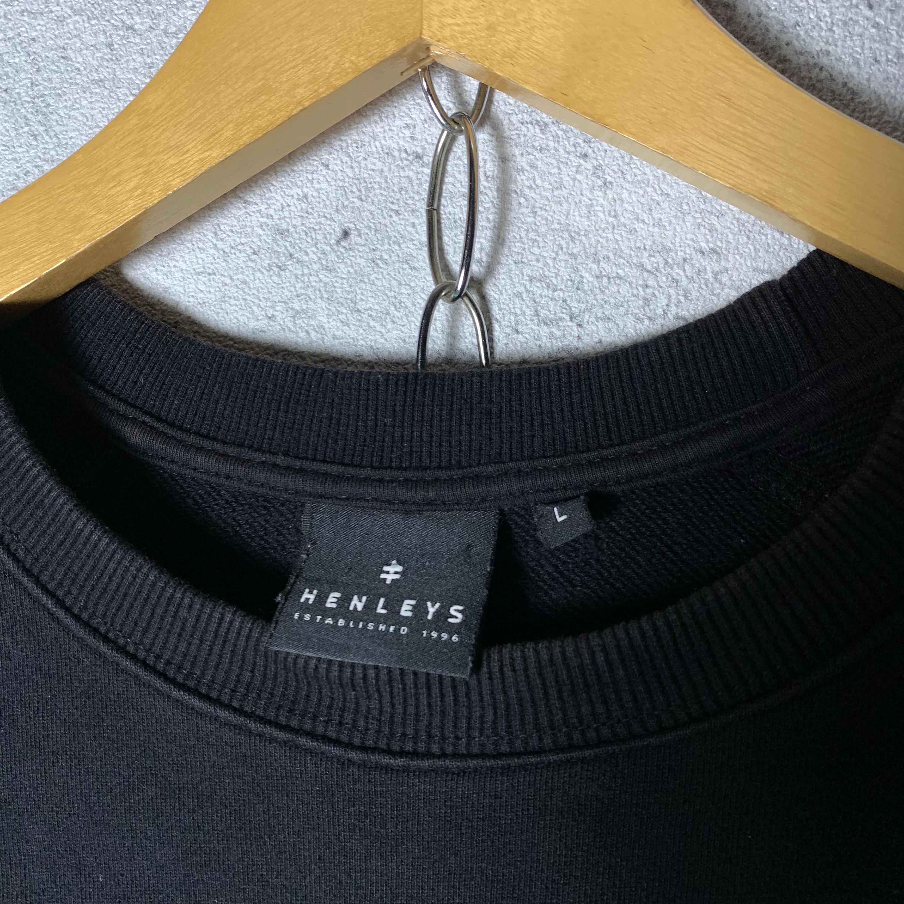 Vintage Henleys Sweatshirt Crewneck Size US L / EU 52-54 / 3 - 4 Thumbnail