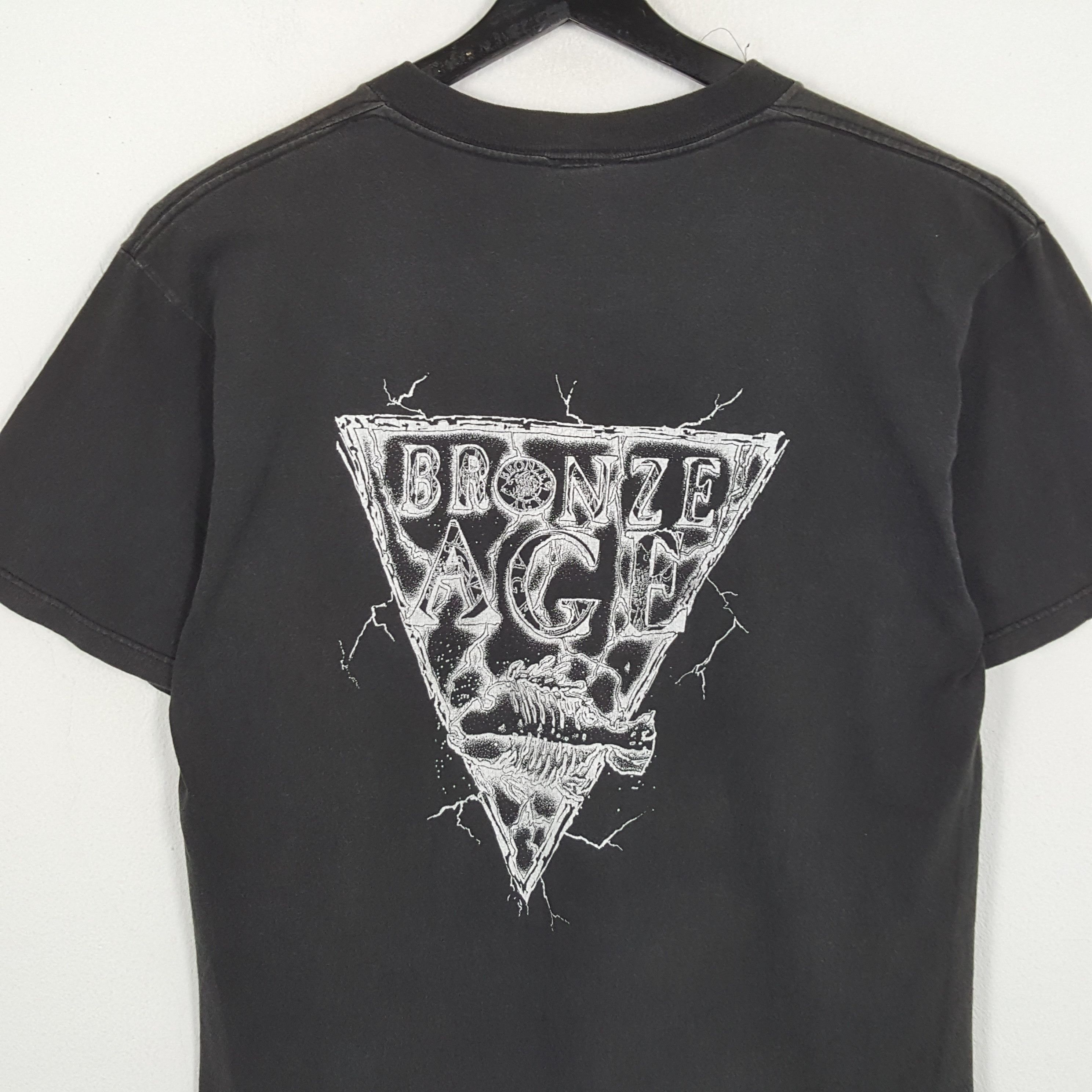 Vintage BRONZE AGE Surfing Style Streetwear Vintage Tshirt Size US L / EU 52-54 / 3 - 2 Thumbnail