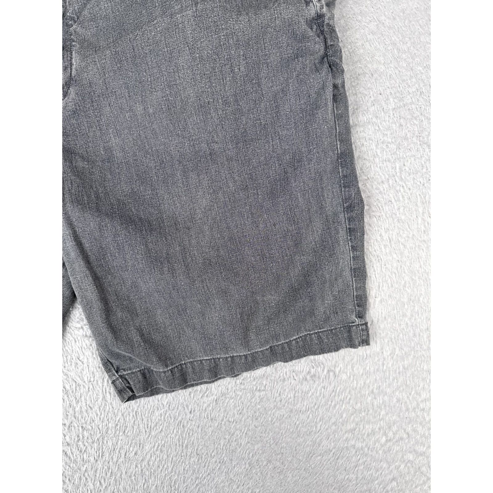 Tommy Bahama Tommy Bahama Shorts Mens 42 Gray Silk Cotton Herringbone Chino Casual Flat Front Zip Pockets Slant Pocket Embroidered Boat Beach Mens Size US 42 / EU 58 - 2 Thumbnail