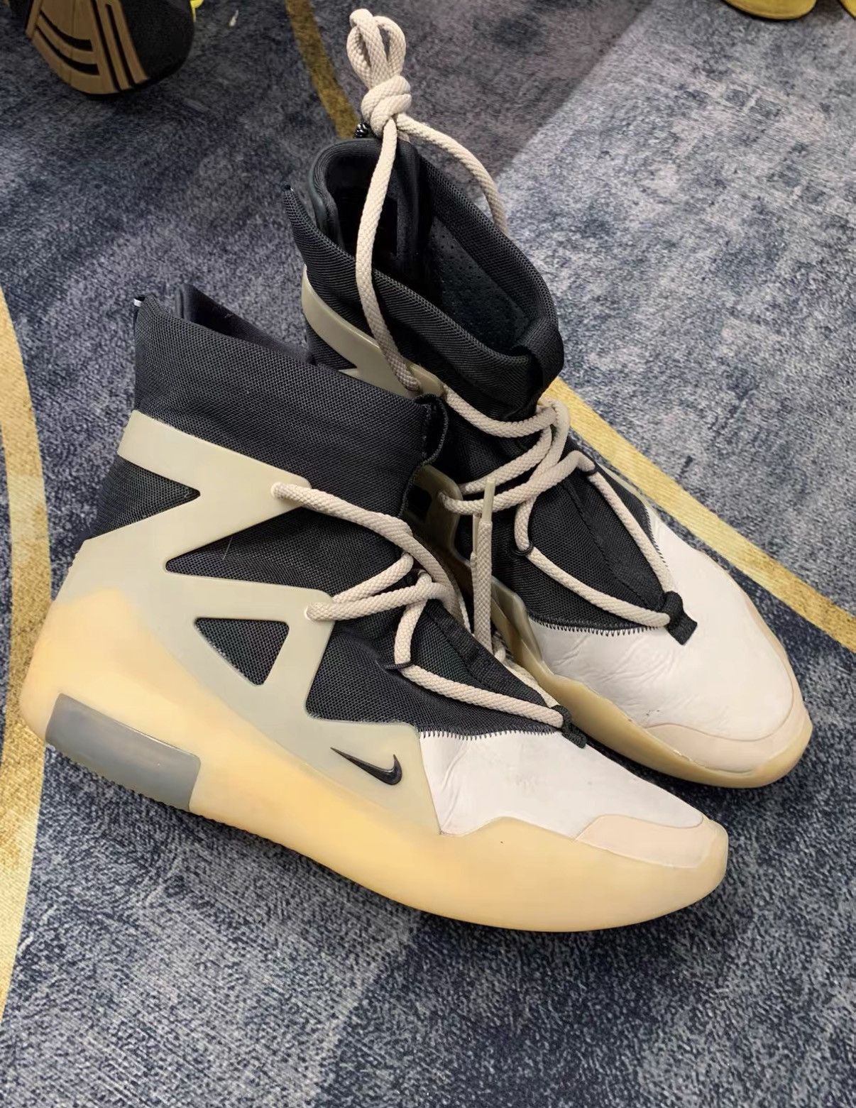 Fear of God Fear of God x Nike FOG High Top 1st Edition J42 Size US 9 / EU 42 - 1 Thumbnail