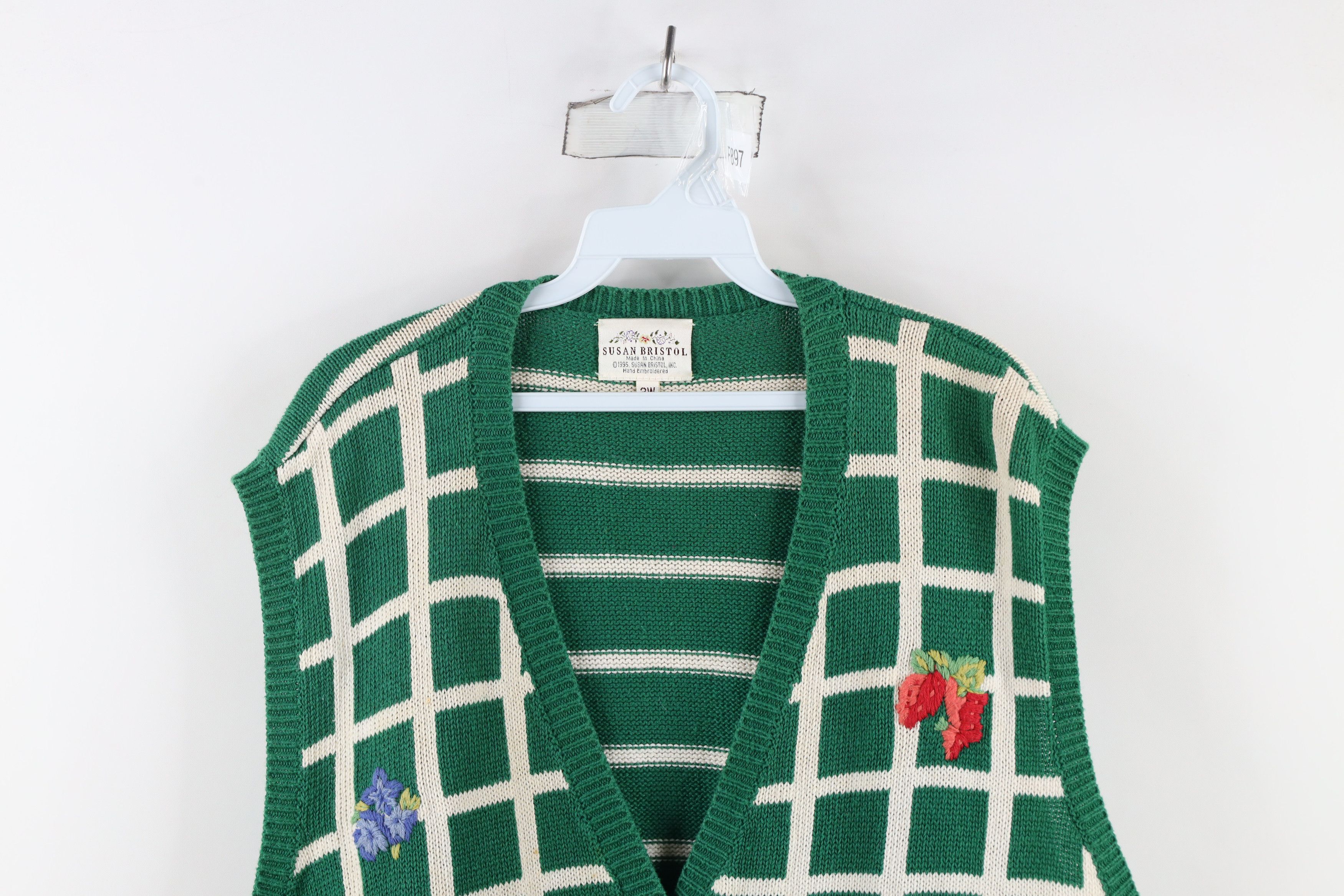 Vintage Vintage 90s Streetwear Embroidered Cardigan Sweater Vest Size 3XL / US 20-22 - 2 Thumbnail