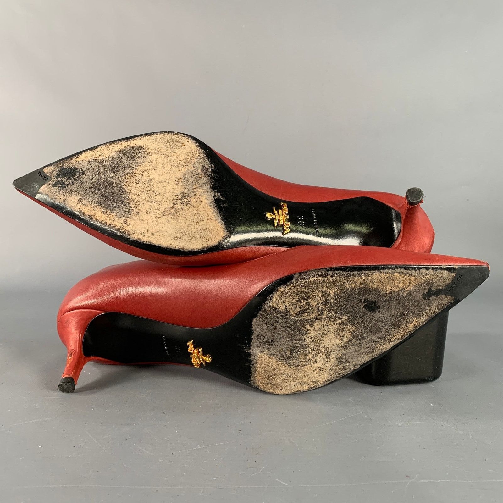 Prada PRADA Size 8 Red Leather Kitten Heel Pointed Toe Pumps Size US 8 / IT 38 - 6 Thumbnail
