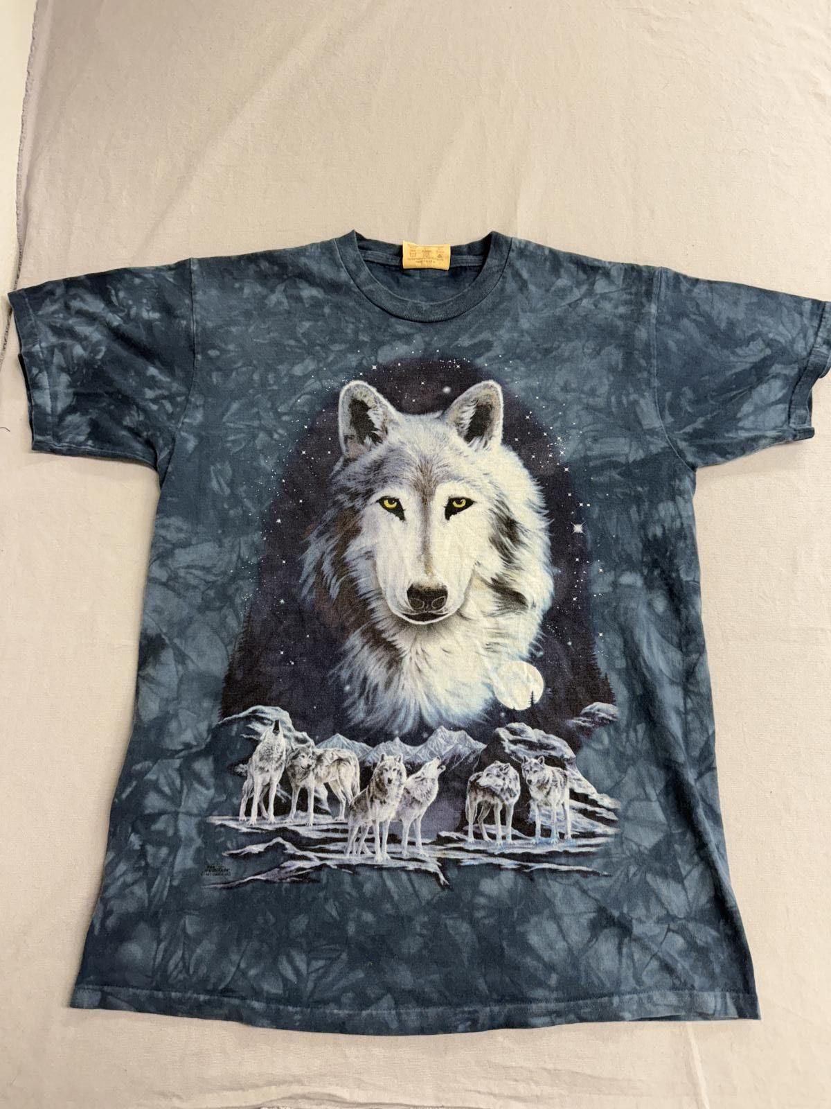 The Mountain Vintage Grey Wolf T-shirt Wolf Pack The Mountain Leather - L Size US L / EU 52-54 / 3 - 1 Thumbnail