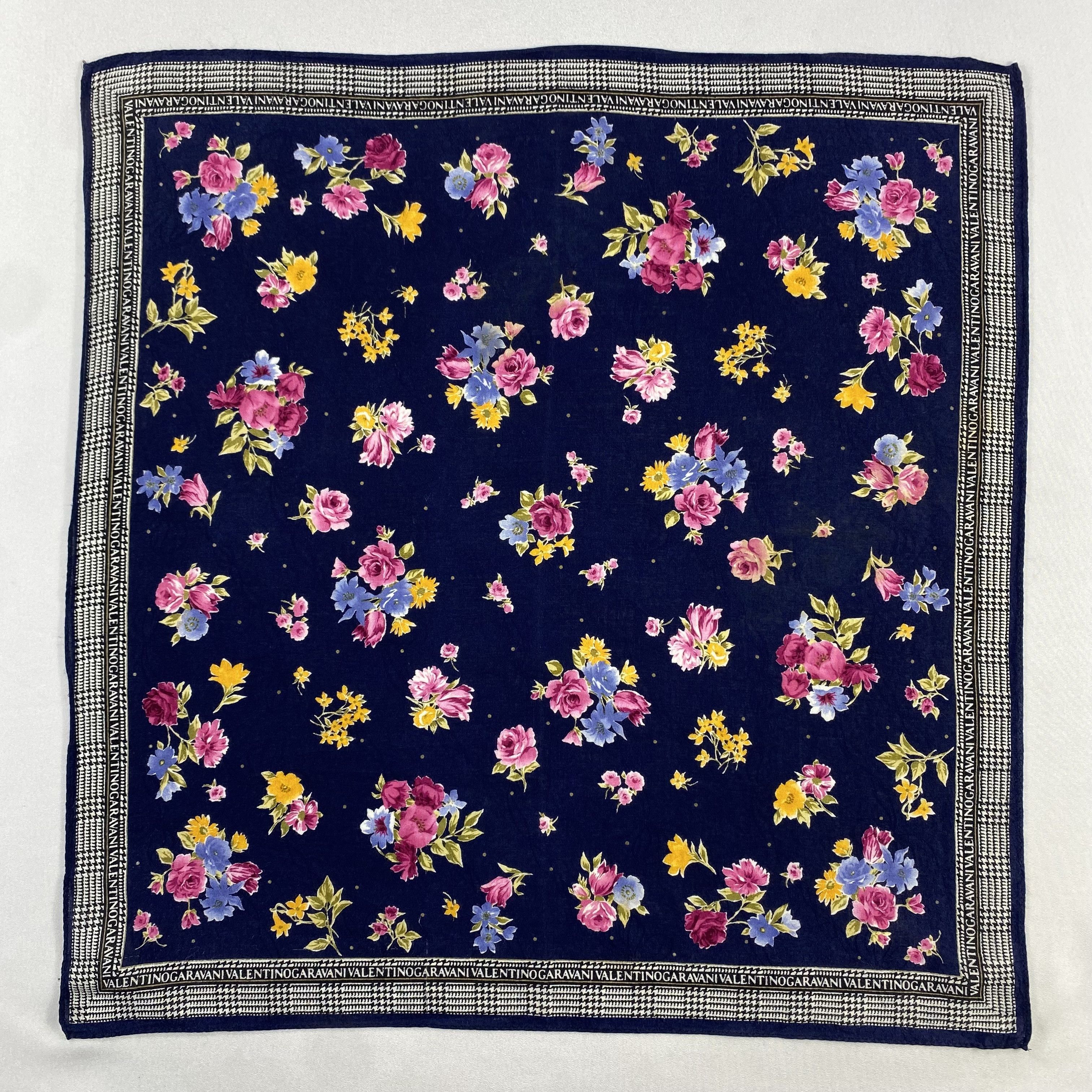 Valentino × Vintage Valentino Garavani Bandana/ Handkerchief / Neckerchief-P1900 Size ONE SIZE - 1 Thumbnail