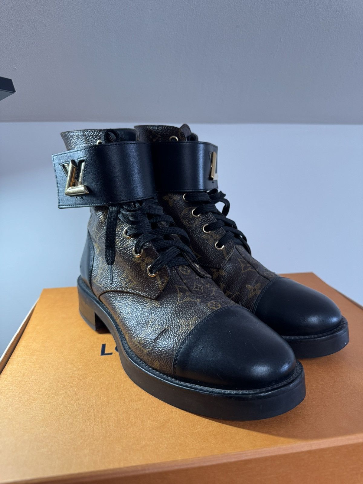 Louis Vuitton Louis Vuitton boots Size US 8.5 / IT 38.5 - 15 Thumbnail