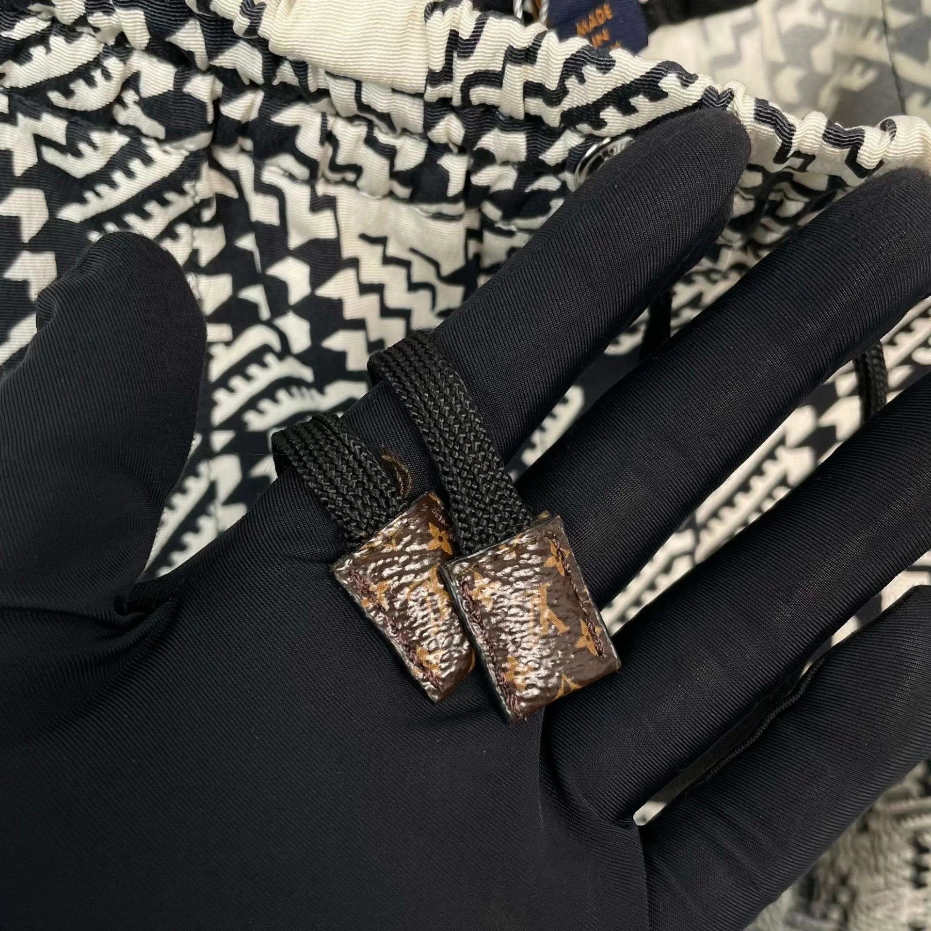 Louis Vuitton LV check silk pants black white size 36 Size 26" / US 2 / IT 38 - 7 Thumbnail