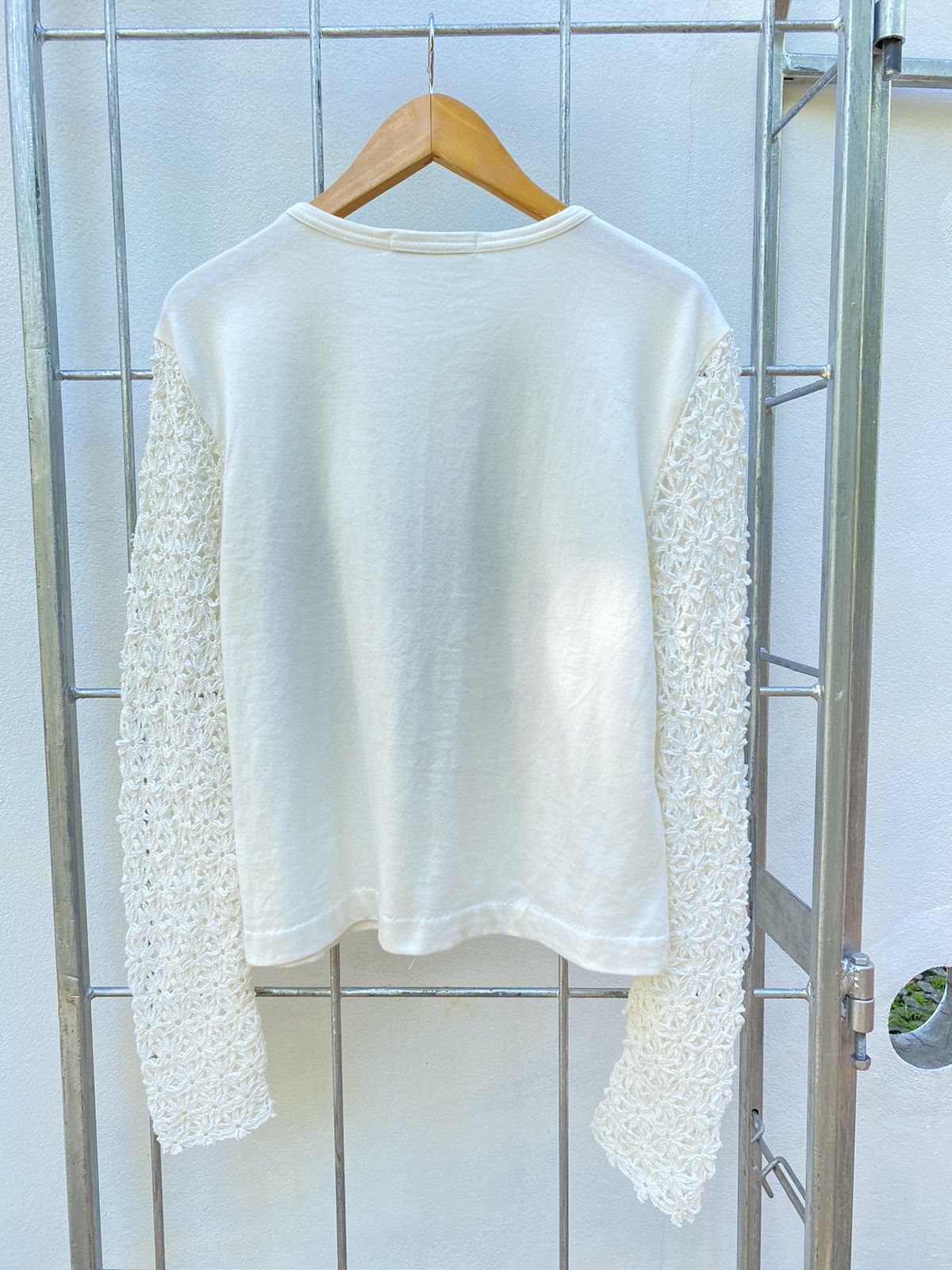 Tsumori Chisato TSUMORI CHISATO flower lace sleeve white blouse Size ONE SIZE - 16 Thumbnail