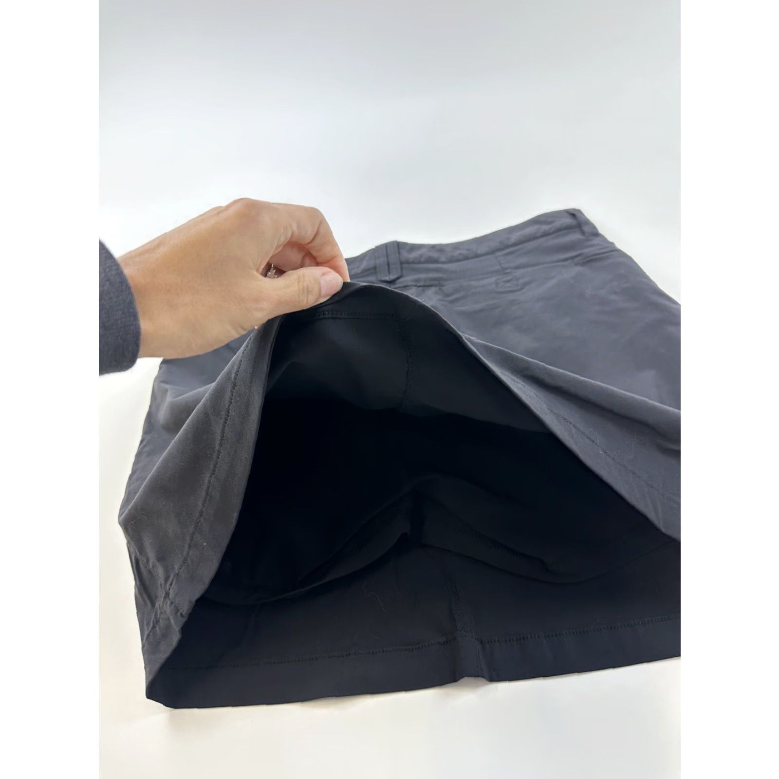 Eddie Bauer Eddie Bauer Skirt Women’s 10 Black Skirt Athletic Activewear Tennis Golf Hiking Recreational Mens/Womens Size 32" / US 10 / IT 46 - 6 Thumbnail