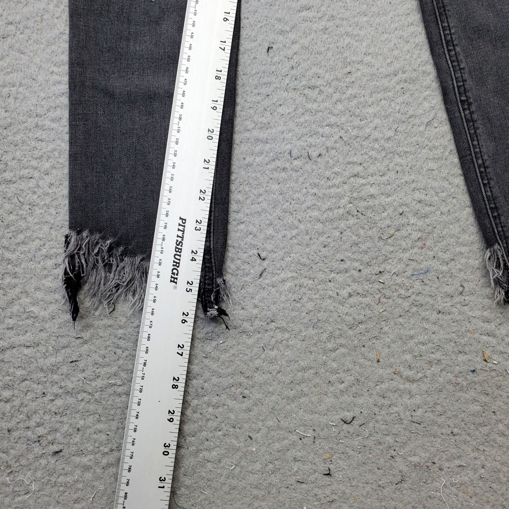 Free People Free People Skinny Jeans Womens Size 26 Multi Distressed Frayed Hem Black Denim Jeans Size 26" / US 2 / IT 38 - 4 Thumbnail