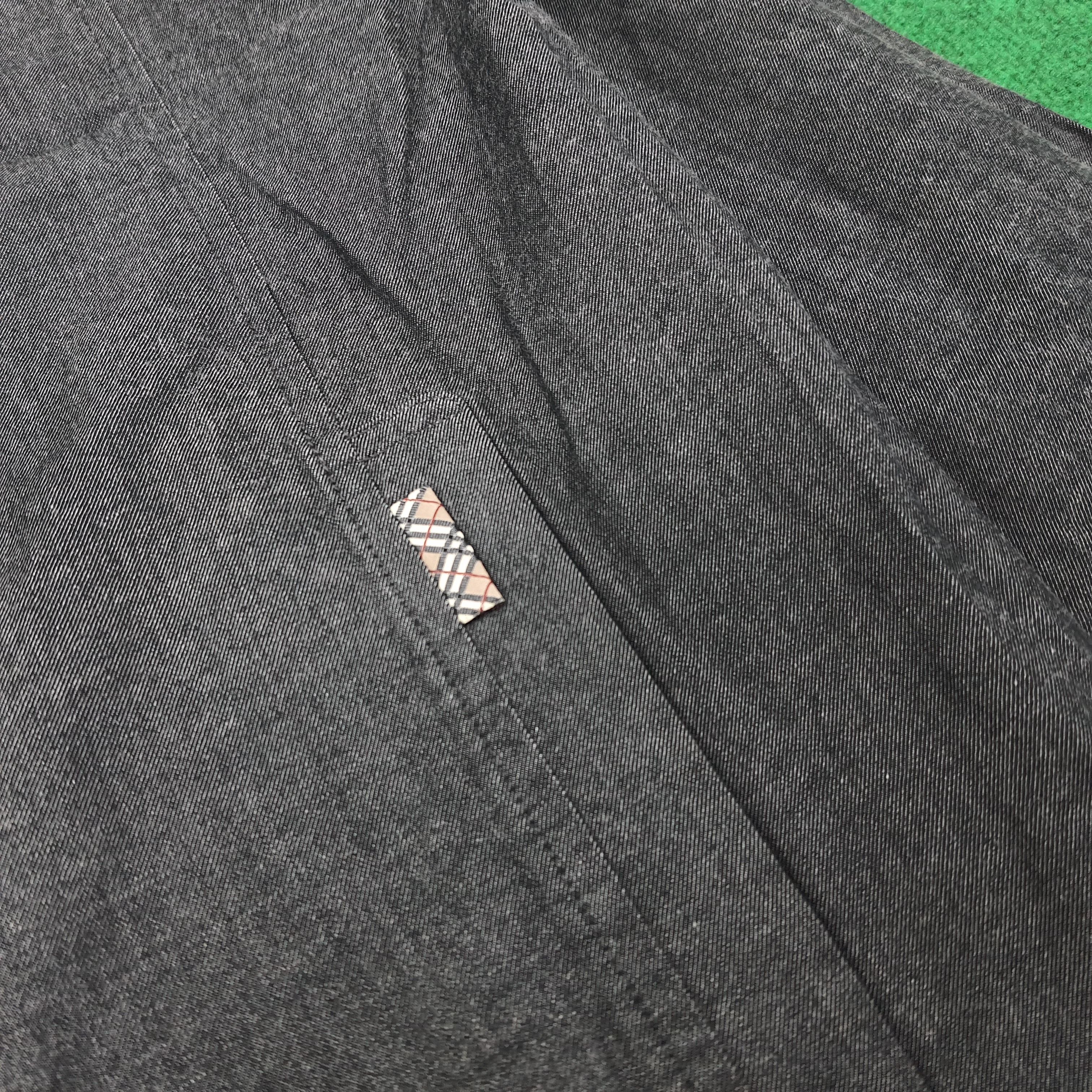 Burberry × Vintage Vintage Burberry London Designer Zipper Jacket C222N17 Size US L / EU 52-54 / 3 - 4 Thumbnail