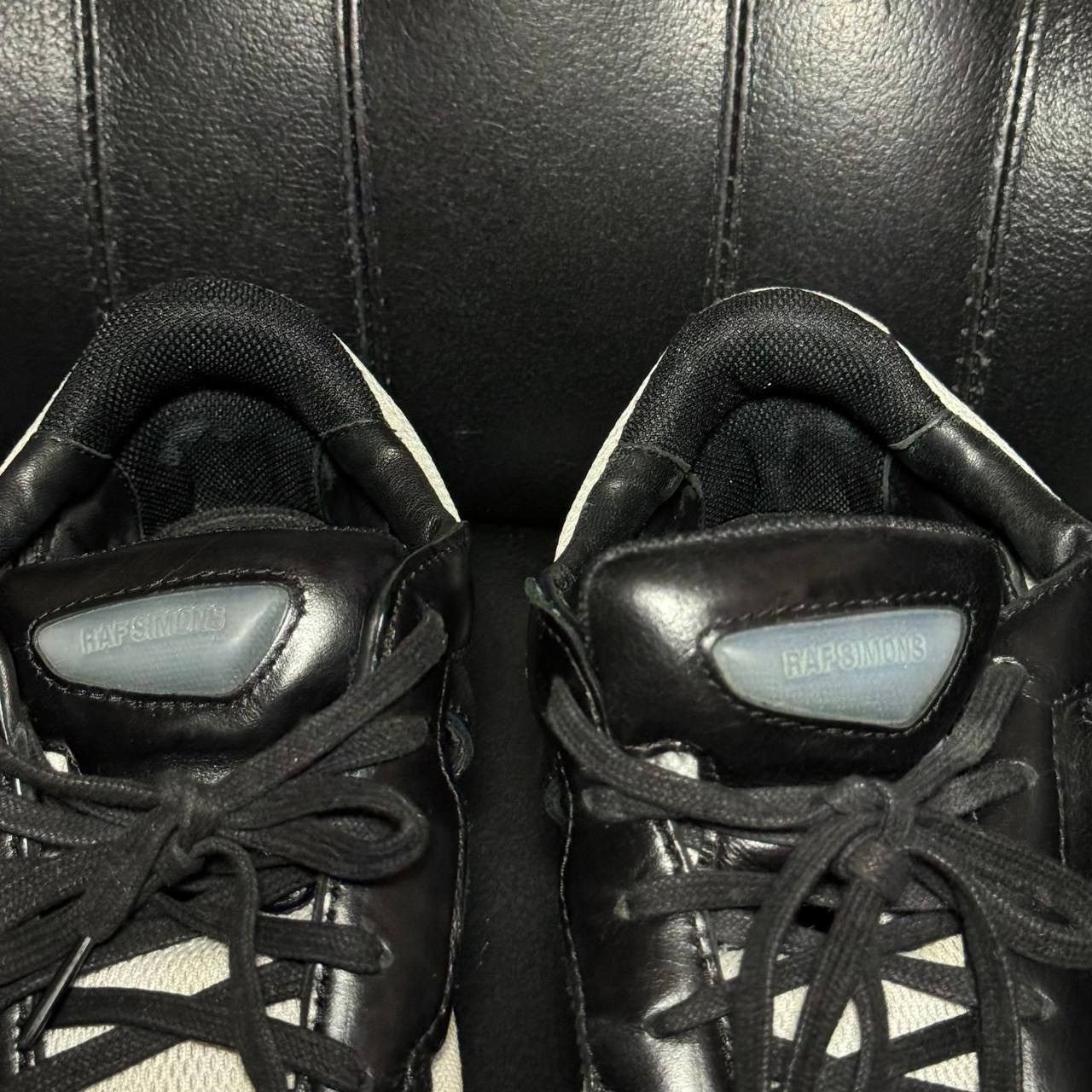 Adidas × Raf Simons 8us Adidas Raf Simons Ozweego Replicant white black sneakers Size US 8 / EU 41 - 7 Thumbnail