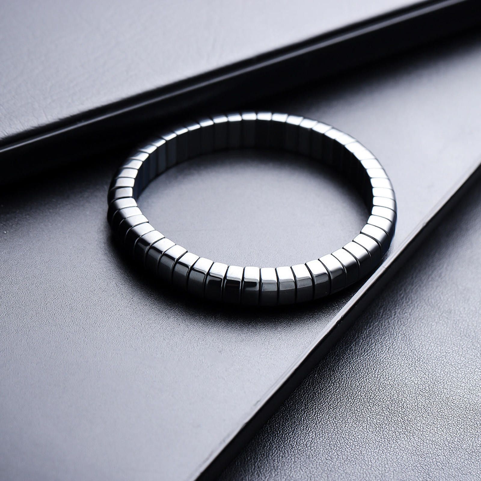 Japanese Brand Black Modern Stretch Magnetic Bracelet, Sleek Design Size ONE SIZE - 2 Thumbnail