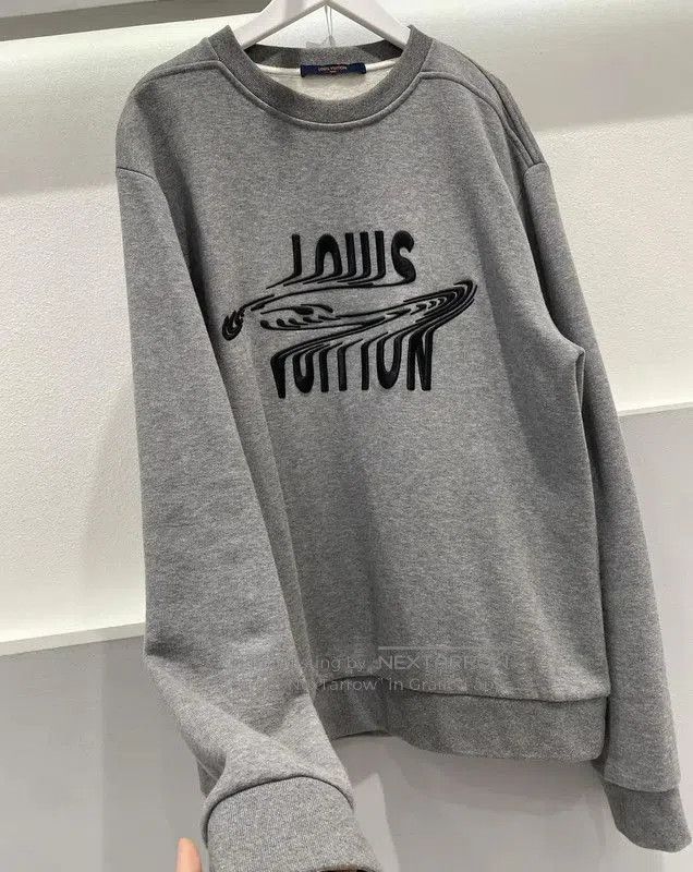 Louis Vuitton Louis Vuitton Gray Embroidered Long Sleeve Sweatshirt . Size US M / EU 48-50 / 2 - 9 Thumbnail