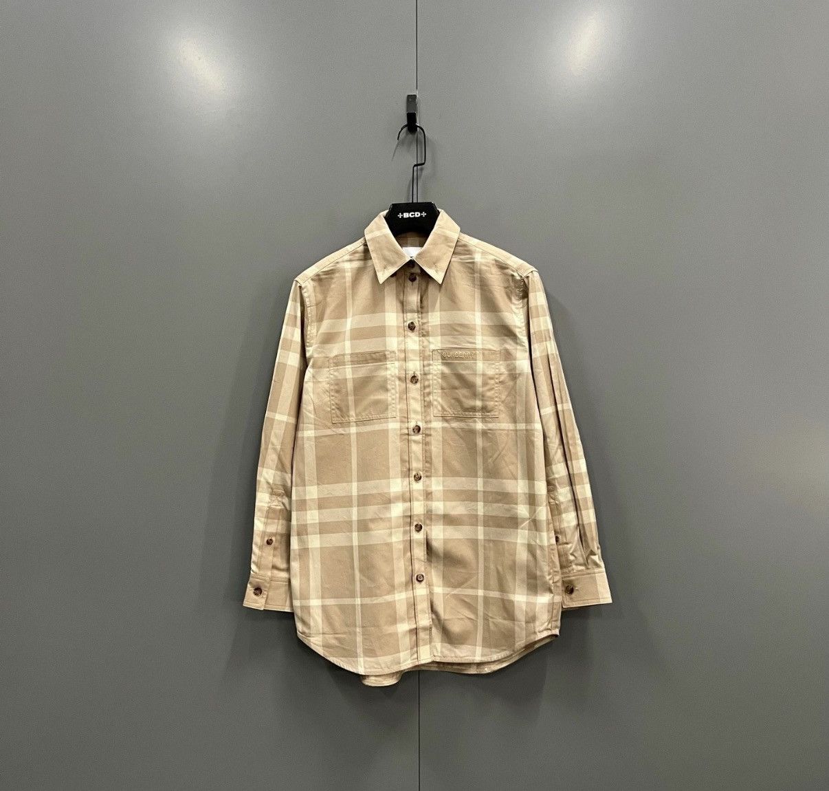 Burberry Burberry Light Khaki Plaid Shirt J41 Size XS / US 0-2 / IT 36-38 - 1 Thumbnail