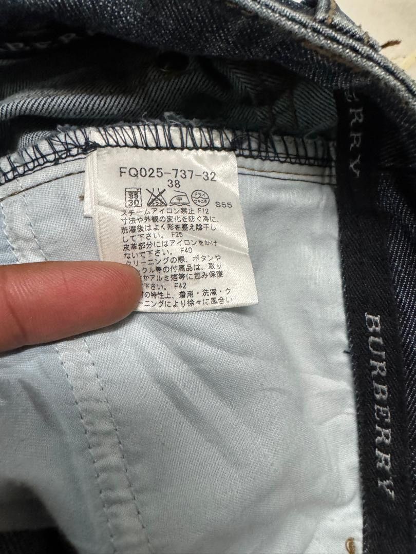 Burberry 💥FLARE💥BURBERY LONDON STONE WASHED DARK JEANS BAGGY FLARE Size US 27 - 11 Thumbnail