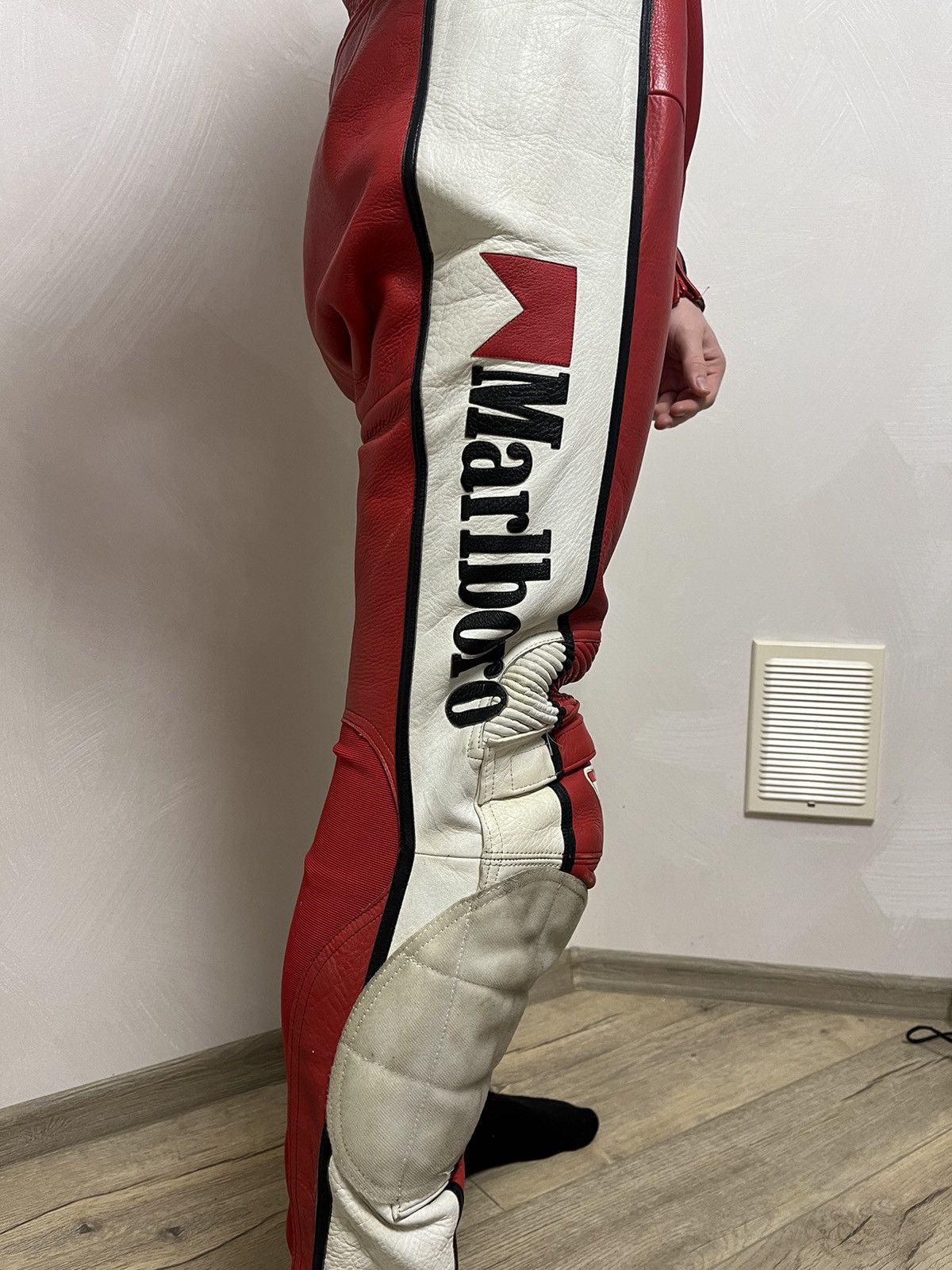 Marlboro × Yamaha Very Rare Marlboro Yamaha Leather Jacket Overalls Size US L / EU 52-54 / 3 - 6 Thumbnail