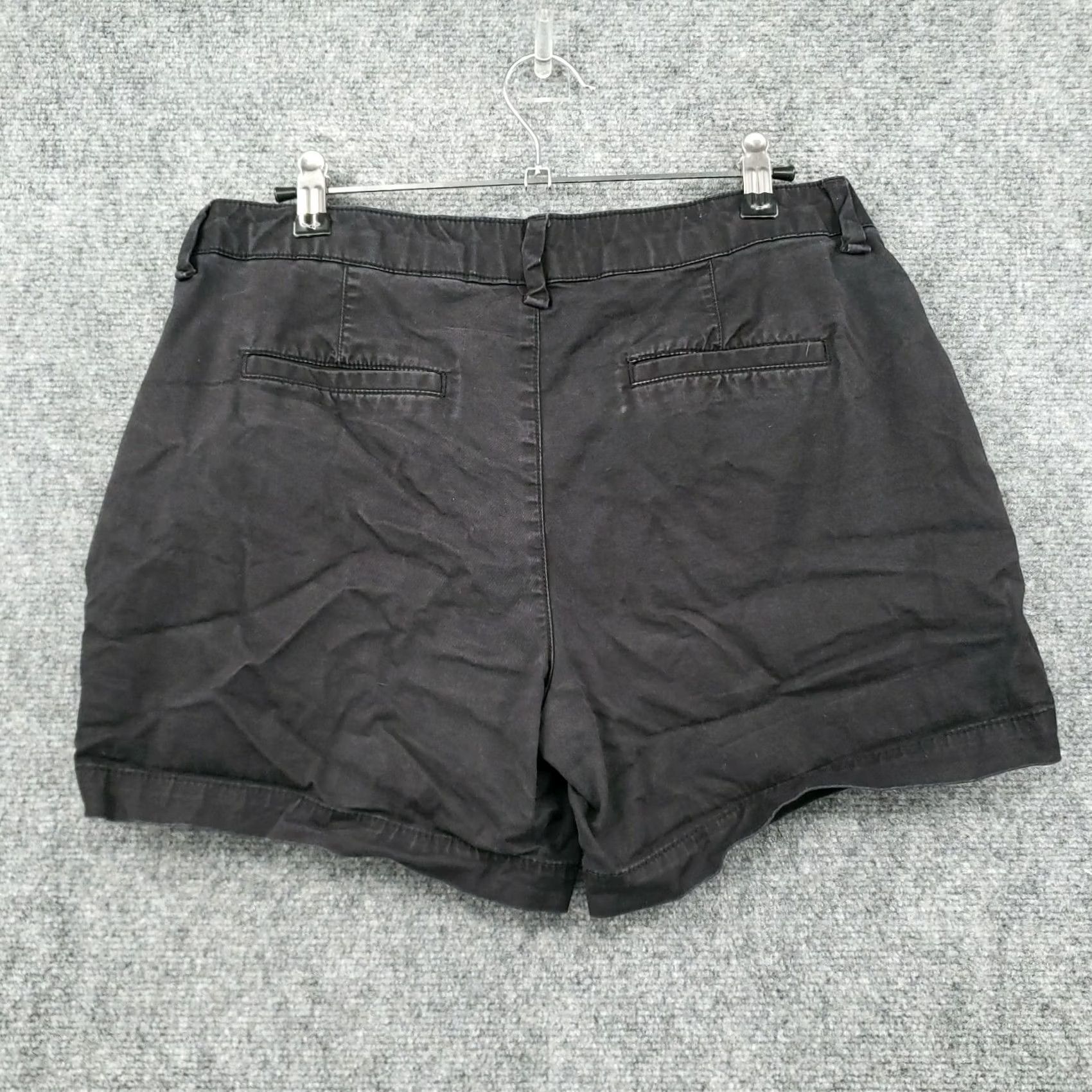 Gap Gap Shorts Womens 6 Black City Chino Mid Rise 3" Preppy Flat Front Zip Closure Womens Shorts Slim Black City Chino 3" Mid Rise 6 Womens Gap Size 28" / US 6 / IT 42 - 2 Thumbnail