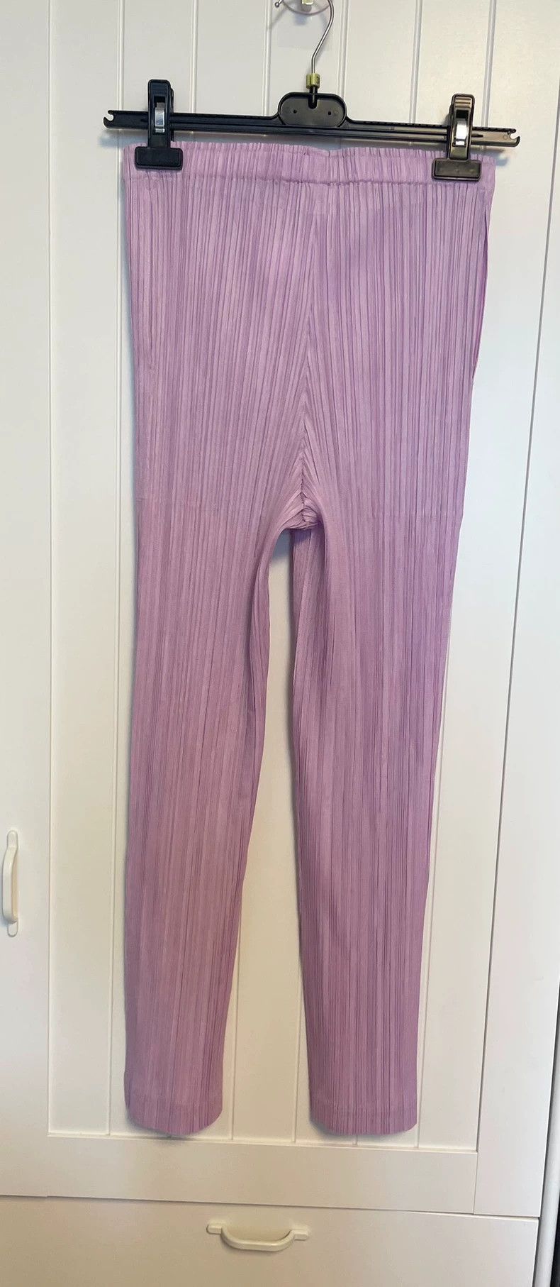Issey Miyake Issey Miyake size:3 Pink pleated straight-leg trousers Size 31" - 2 Thumbnail