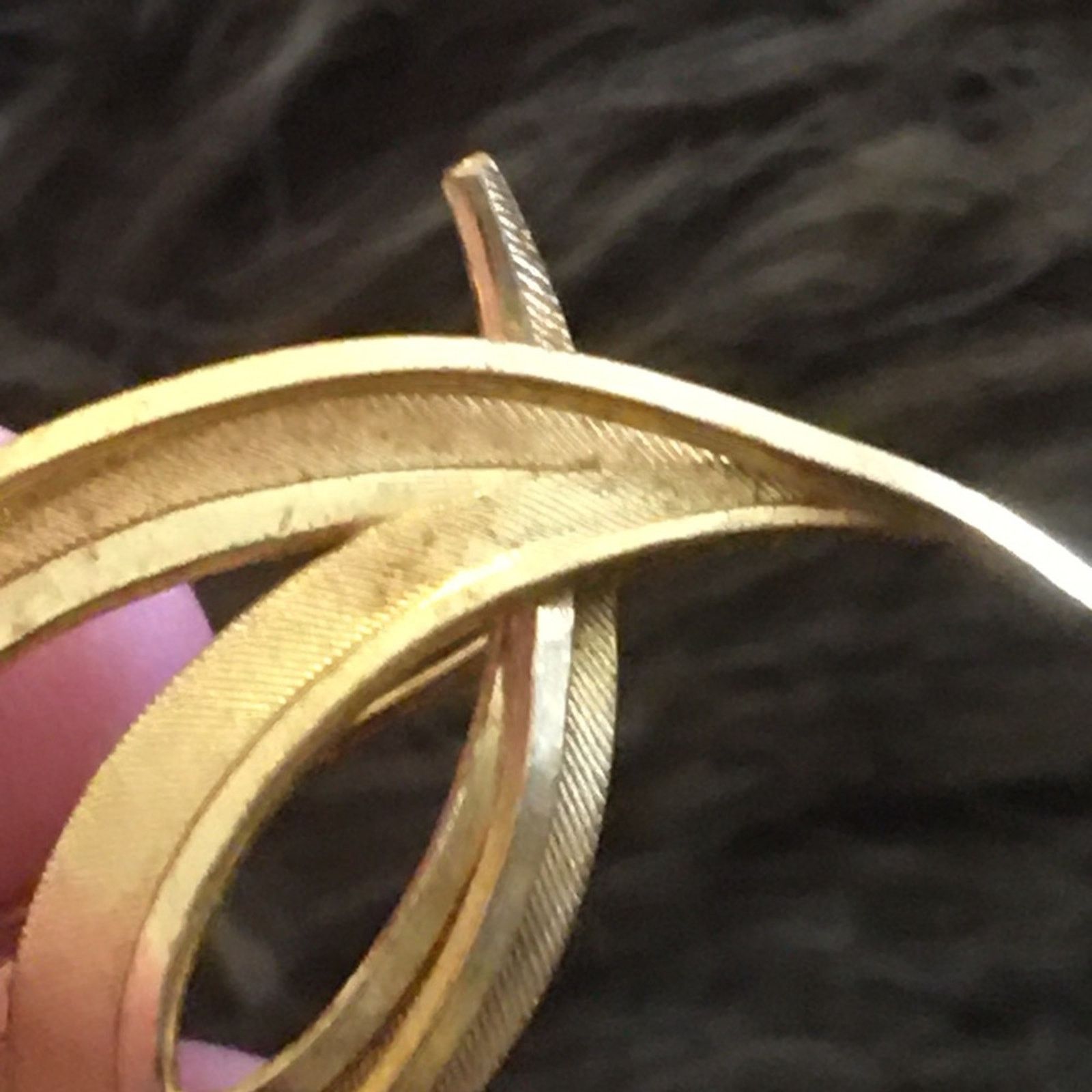 Vintage Vintage Germany gold plated swirl design brooch Size ONE SIZE - 7 Thumbnail