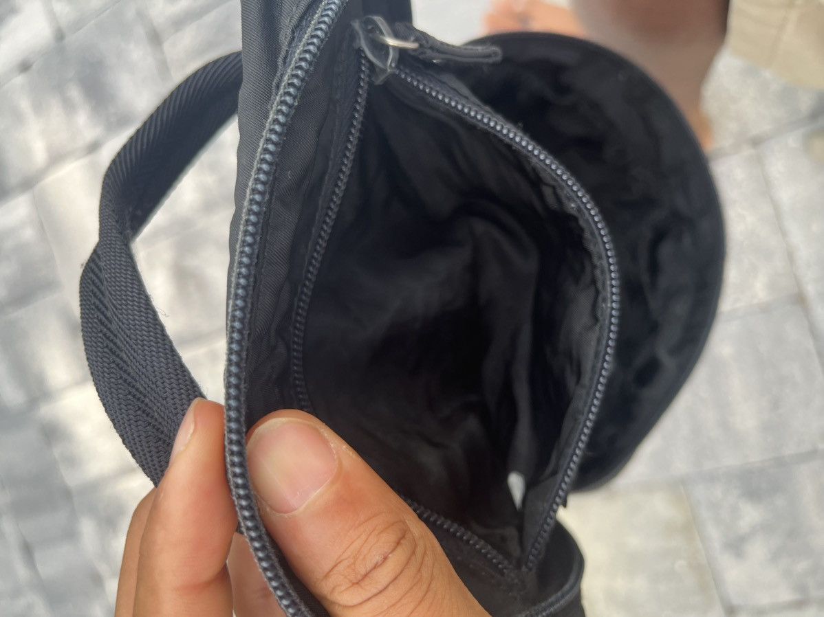 Prada Prada cosmetic toiletry bag nylon black Size ONE SIZE - 10 Thumbnail