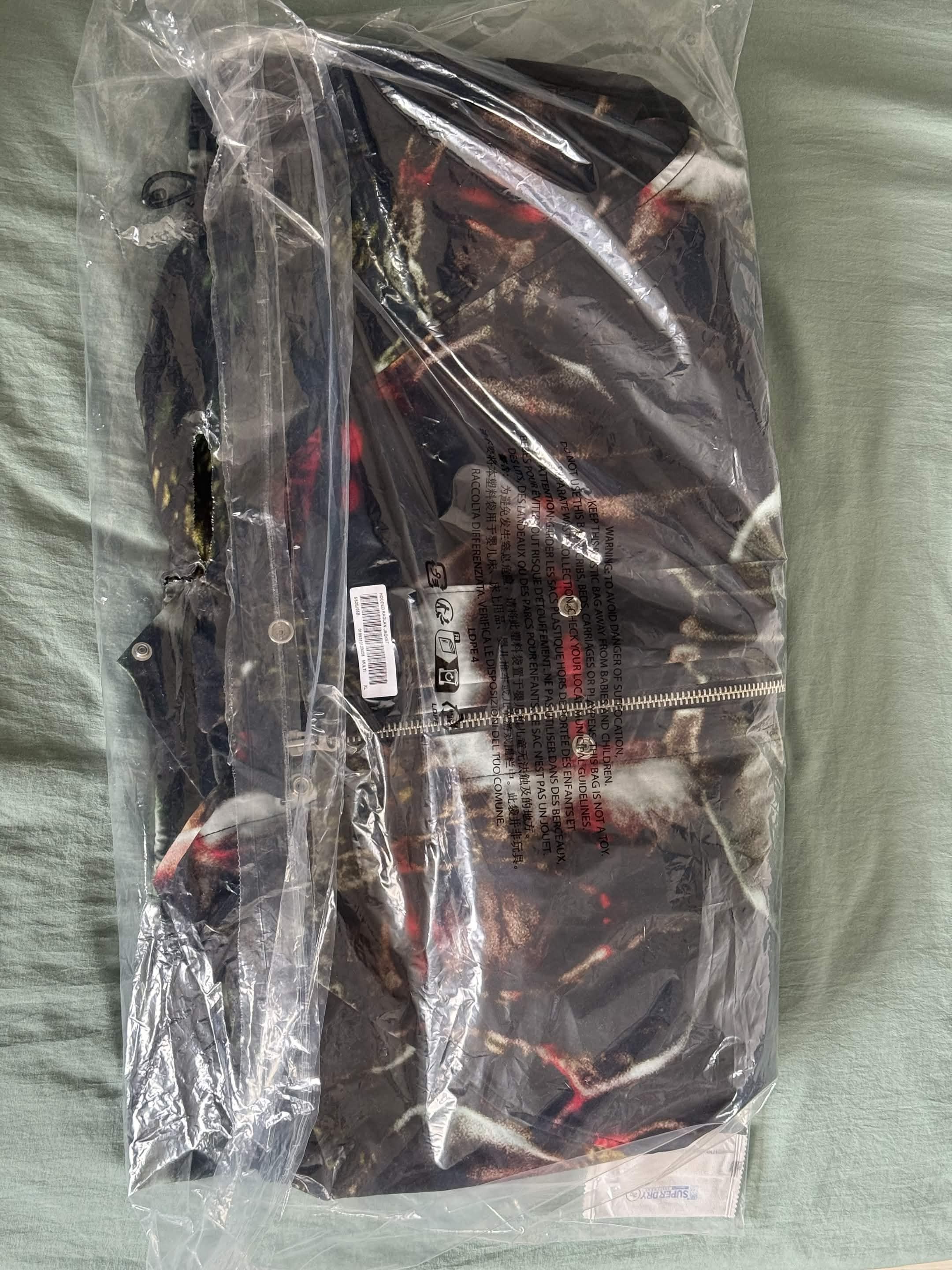Supreme Supreme Hooded Raglan Jacket Art Dealer Camo/Shadows Size US XL / EU 56 / 4 - 8 Thumbnail