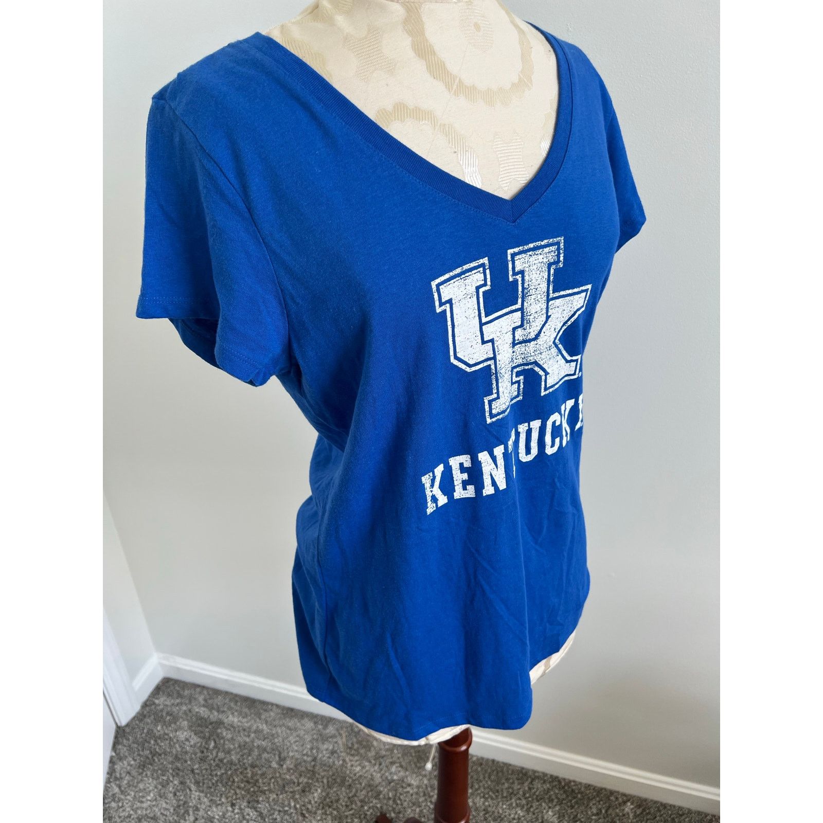 Top Of The World Top of the World Short Sleeve UK V-Neck T-Shirt NWT Large Size L / US 10 / IT 46 - 2 Thumbnail