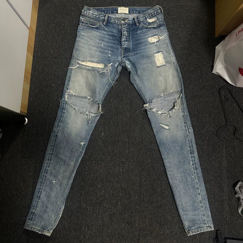 Fear of God Fear of God 2nd knife cut to destroy the blue cow Size US 32 / EU 48 - 1 Thumbnail