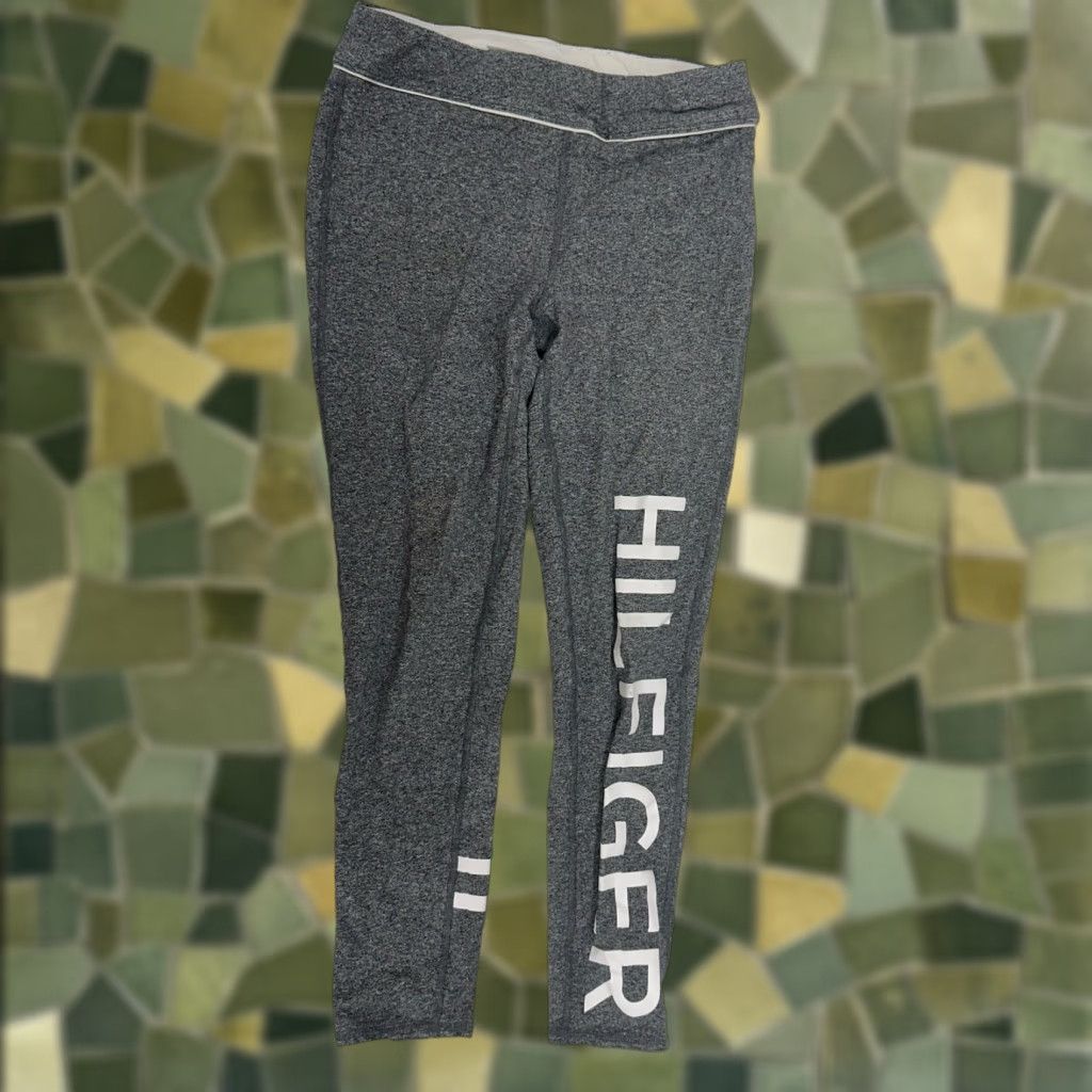 Tommy Hilfiger Tommy Hilfiger Sport Capris Leggings Size Medium Gray Logo Shirt Women Capri Regular Cotton Spandex Breathable Size 32" / US 10 / IT 46 - 1 Thumbnail