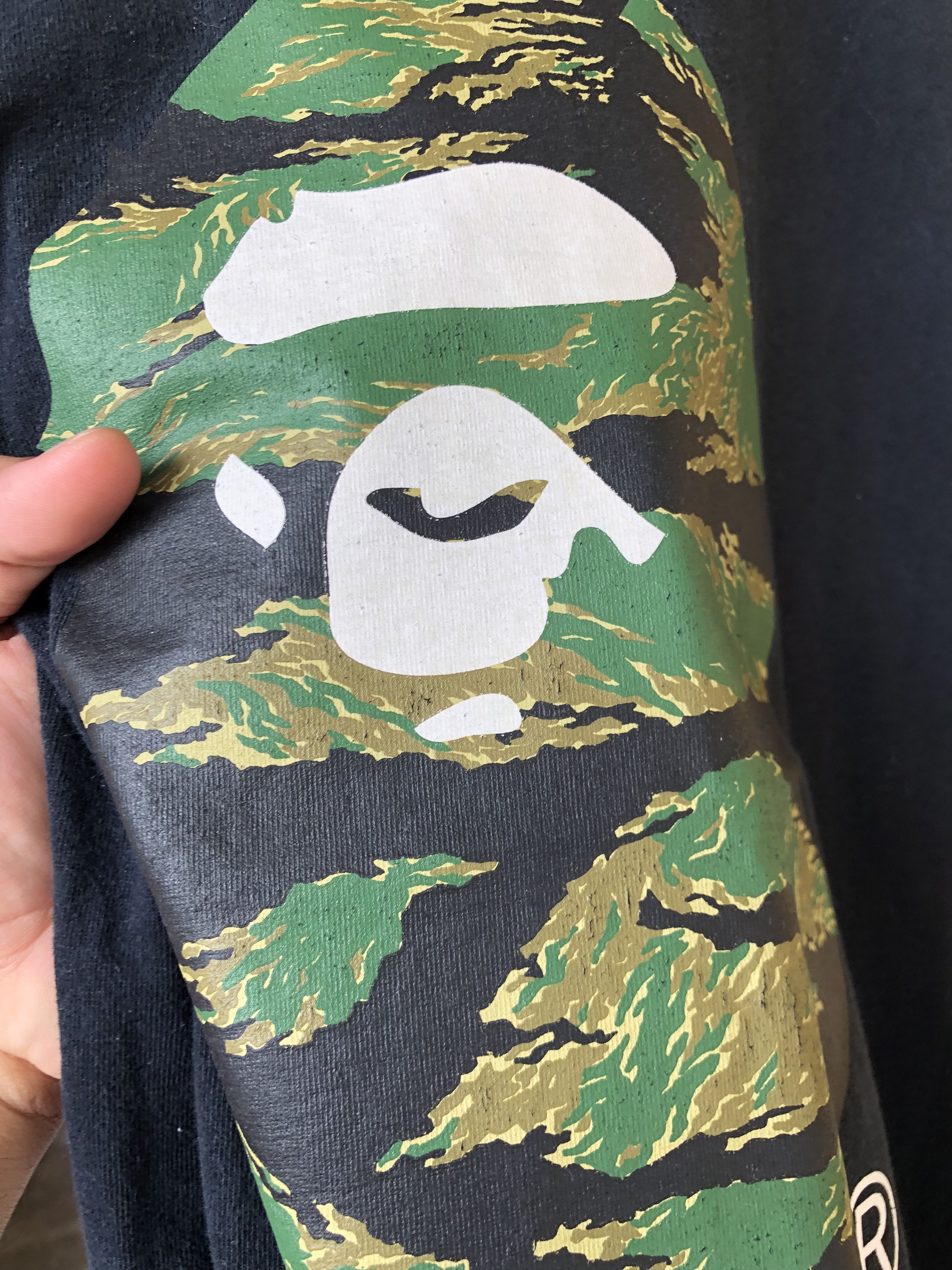 Bape Rare❗️The Bathing Ape Camo Tiger Short Sleeve Tshirt Size US XL / EU 56 / 4 - 4 Thumbnail