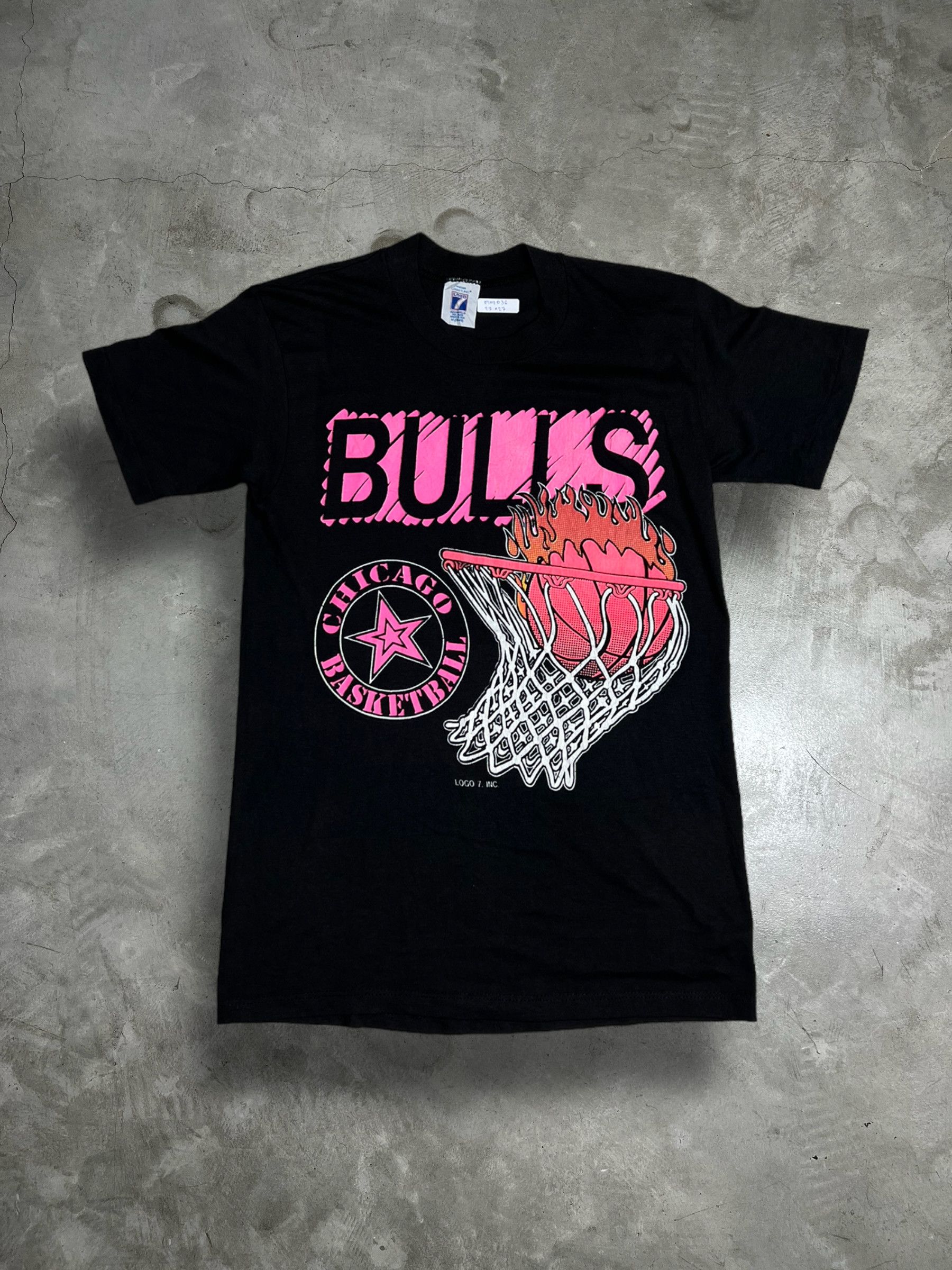 NBA Vintage 80s NBA Chicago Bulls Big Print Tee (M) GTME036 Size US M / EU 48-50 / 2 - 1 Thumbnail