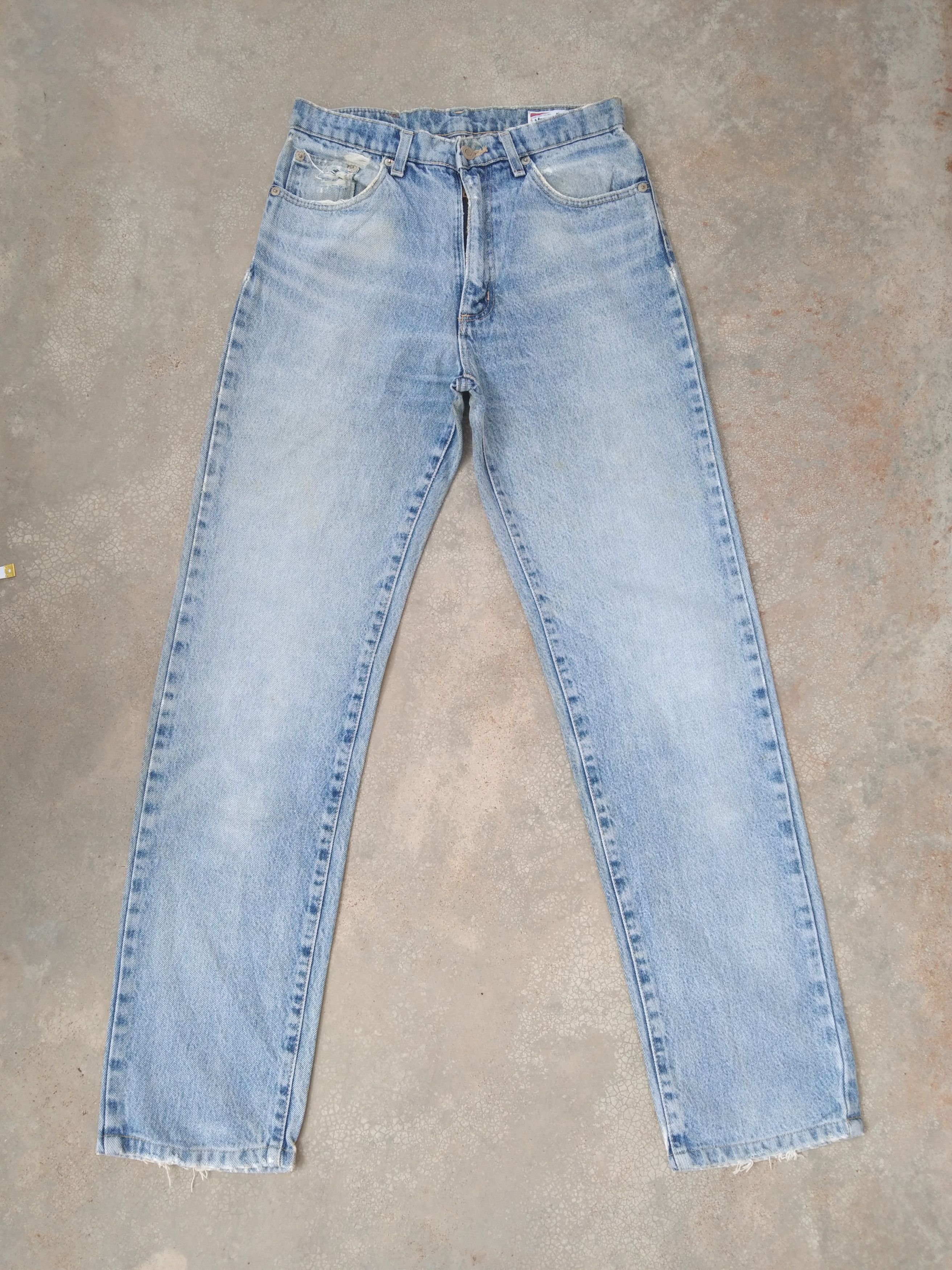 Japanese Brand Vintage Wrangler USA Distressed Jeans 27x30 Size US 27 - 1 Thumbnail