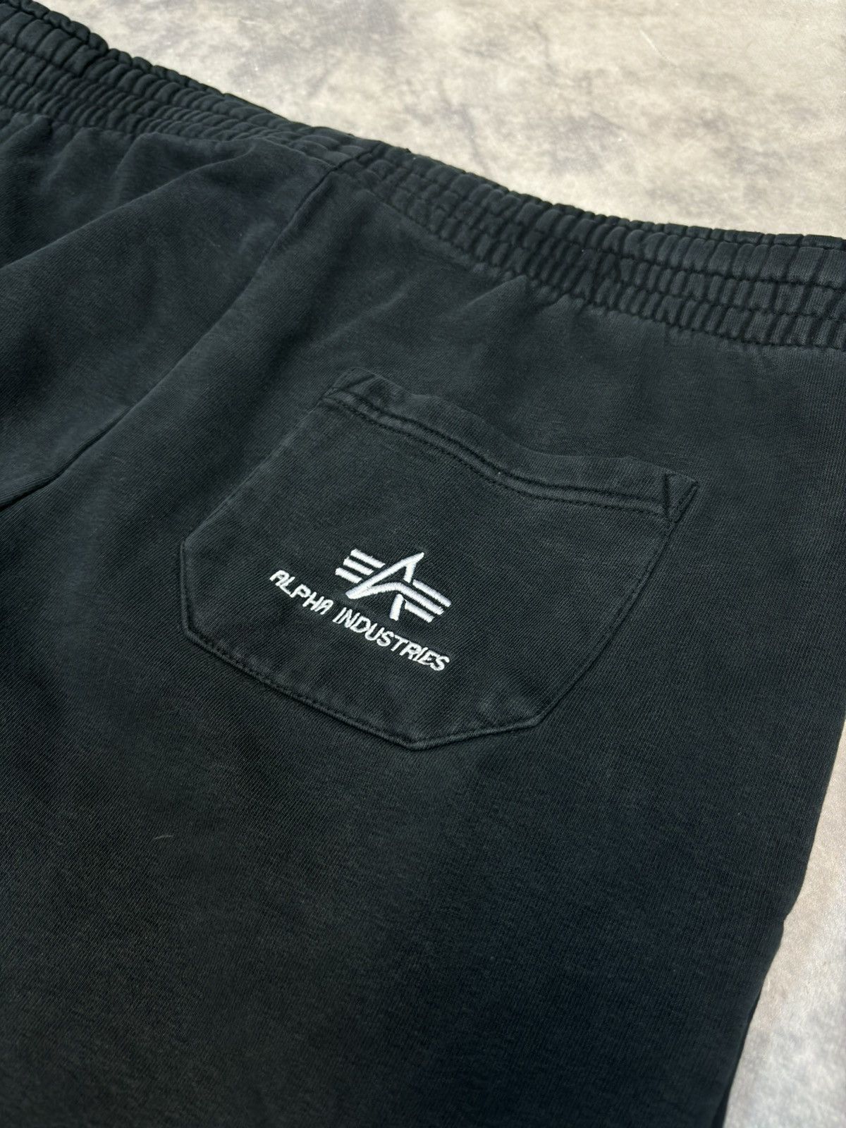 Alpha Industries × Vintage Alpha Industries 90s 00s Sweatpants Boxy Baggy Streetwear m Size US 34 / EU 50 - 4 Thumbnail