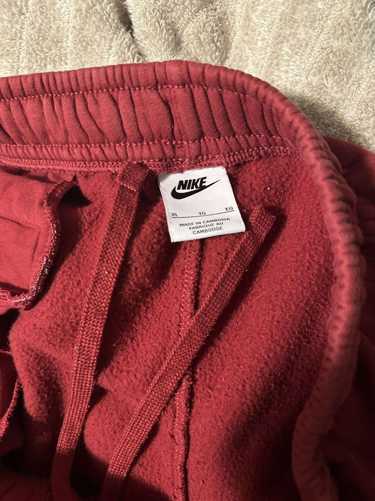 Nike Nike Sportswear Club Fleece Sweatpants (Red) Size US 38 / EU 54 - 5 Thumbnail