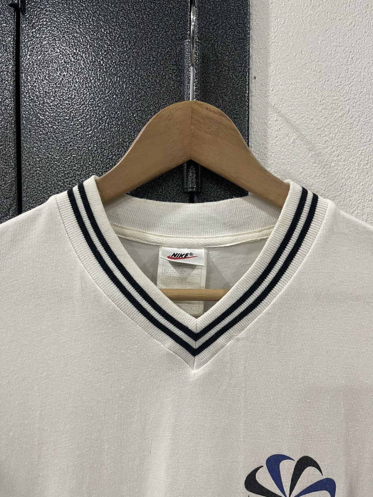 Nike Vintage Nike Pinwheel V-neck Sweatshirt Size US XL / EU 56 / 4 - 9 Thumbnail