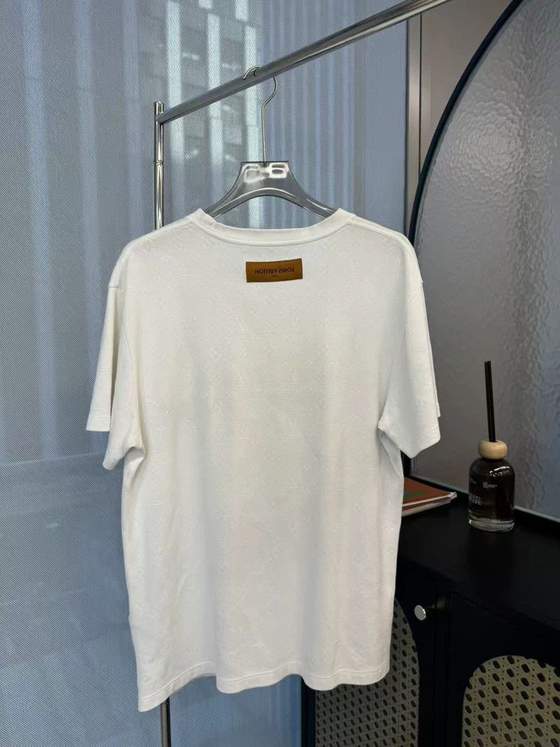 Other Louis Vuitton White beaded marine animal aquarium dark pri Size US L / EU 52-54 / 3 - 2 Thumbnail