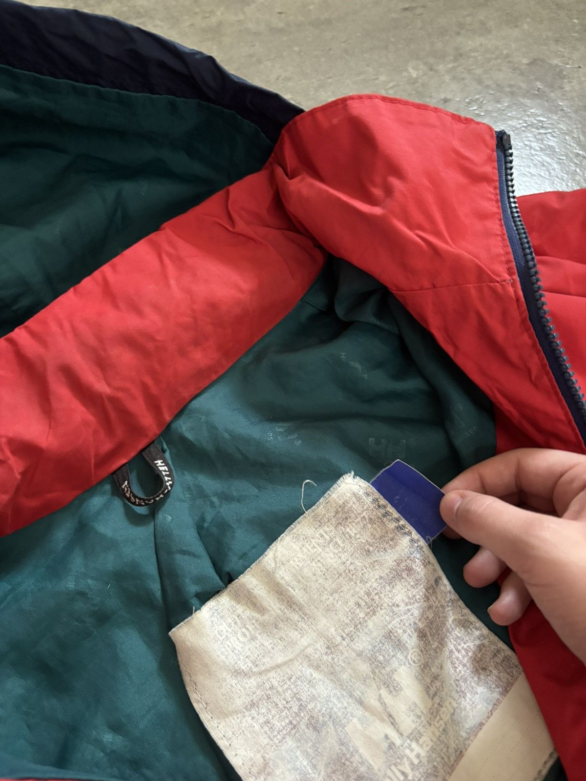 Helly Hansen Helly Hansen Colorful Rain Jacket L/XL Streetwear Y2K Size US L / EU 52-54 / 3 - 9 Thumbnail