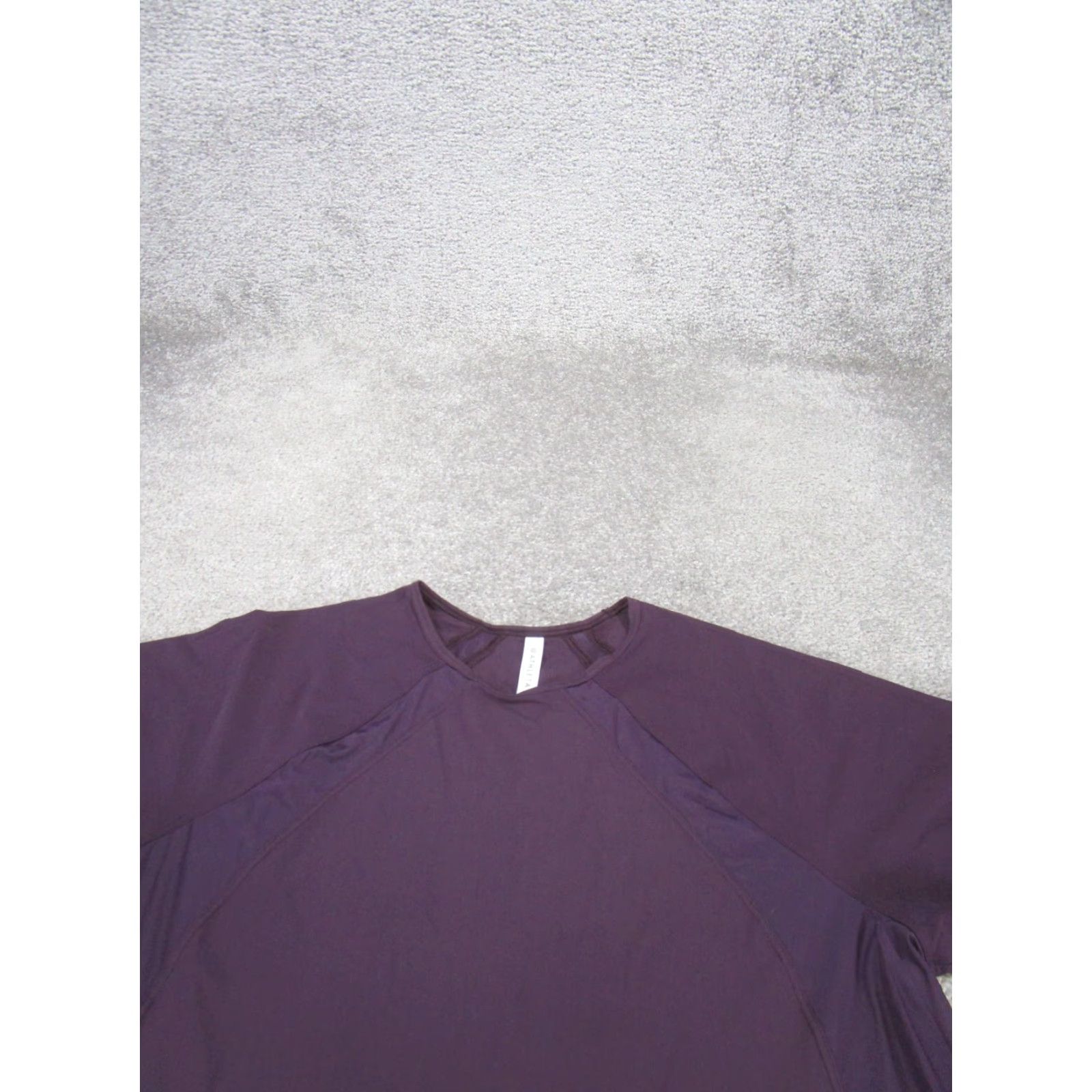 Athleta VINTAGE Athleta Shirt Womens XS Ultimate Hybrid Tee Purple Short Sleeve Size XS / US 0-2 / IT 36-38 - 2 Thumbnail