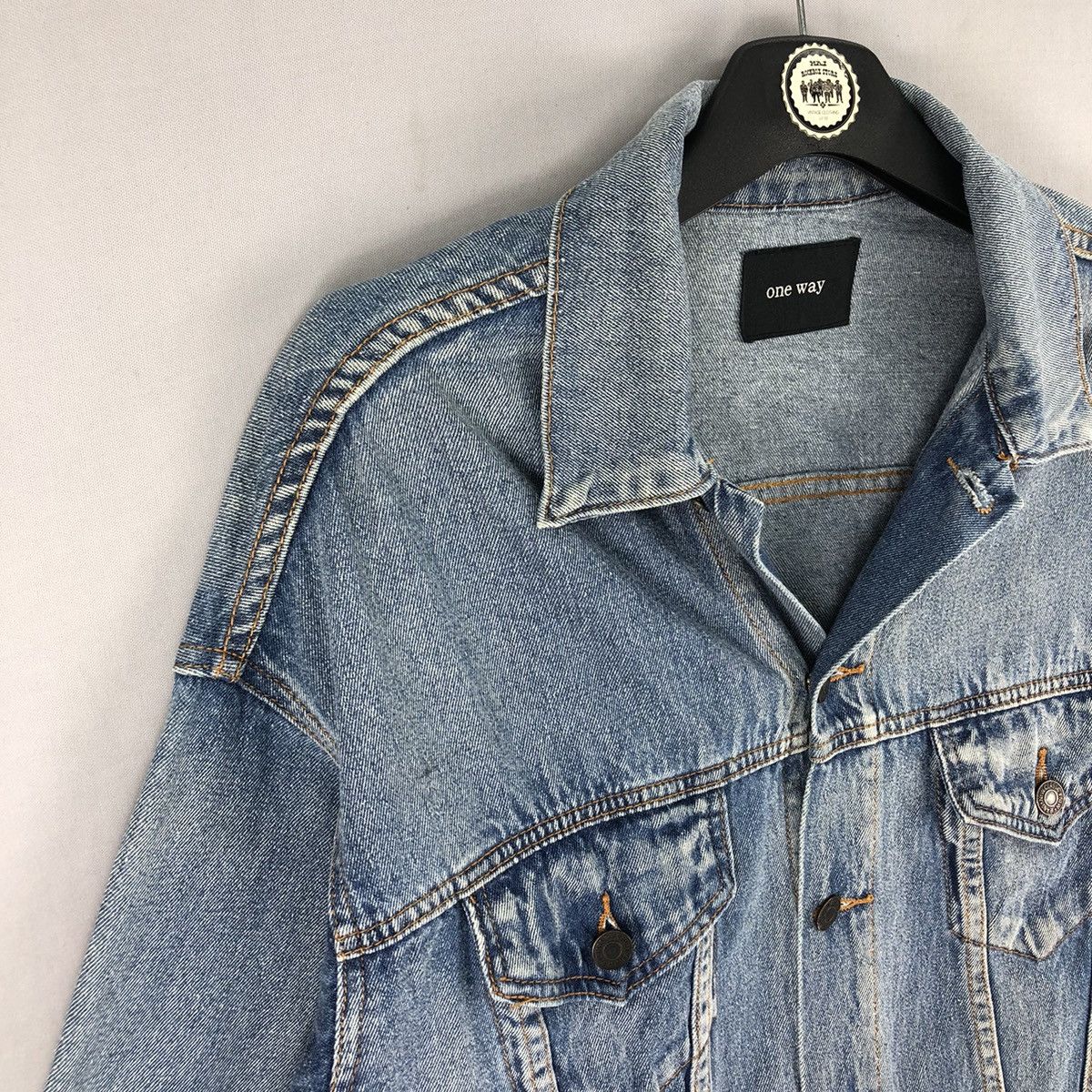 Japanese Brand Vintage Trucker Jacket Light Blue Denim by One Way Size US L / EU 52-54 / 3 - 2 Thumbnail