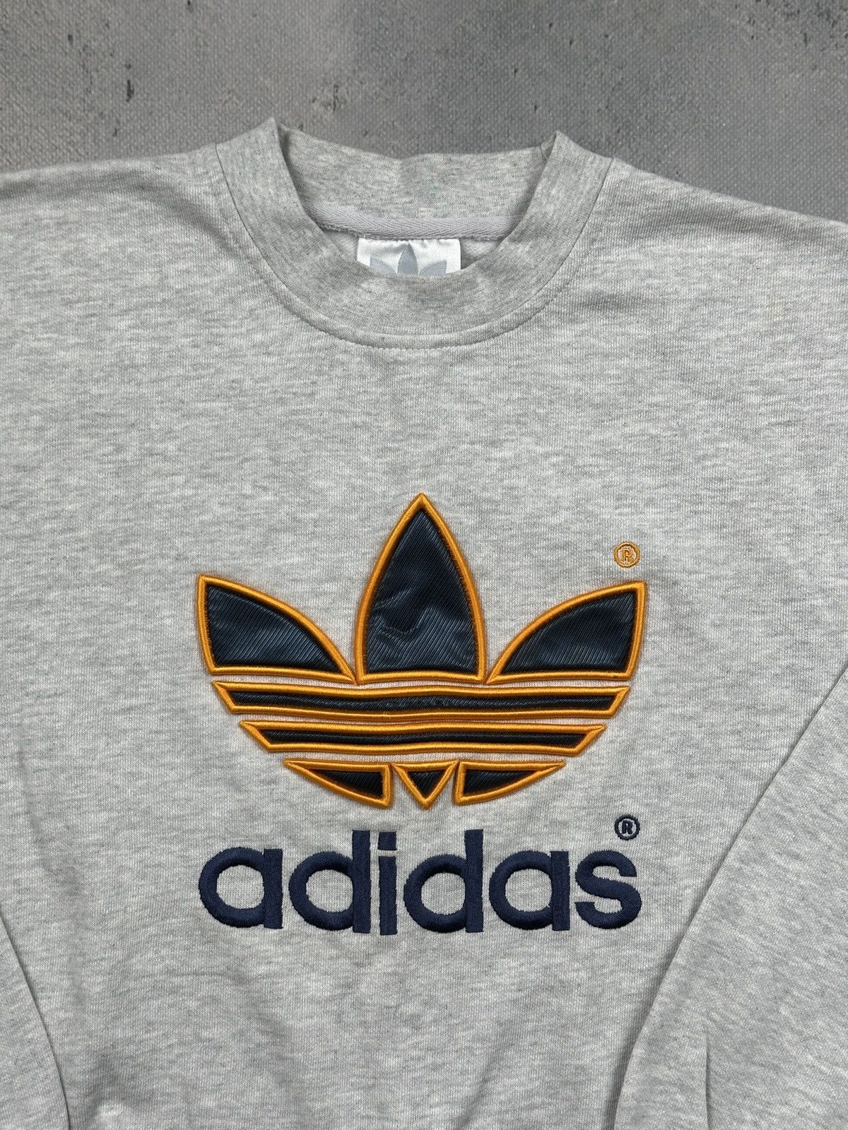 Adidas Vintage Adidas 80s Originals Big Trefoil Sweatshirt Grey 90s Size US S / EU 44-46 / 1 - 6 Thumbnail