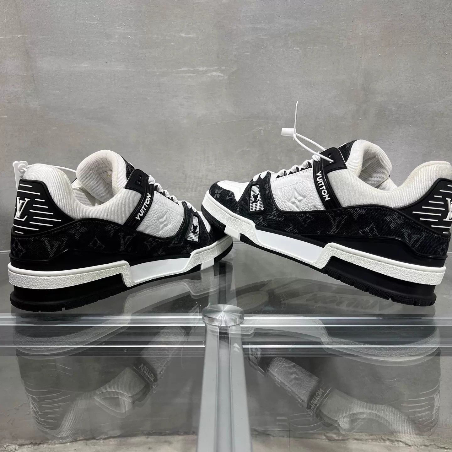 Louis Vuitton LV Trainer Black White Denim UK8/42 New With Box Size US 9 / EU 42 - 5 Thumbnail