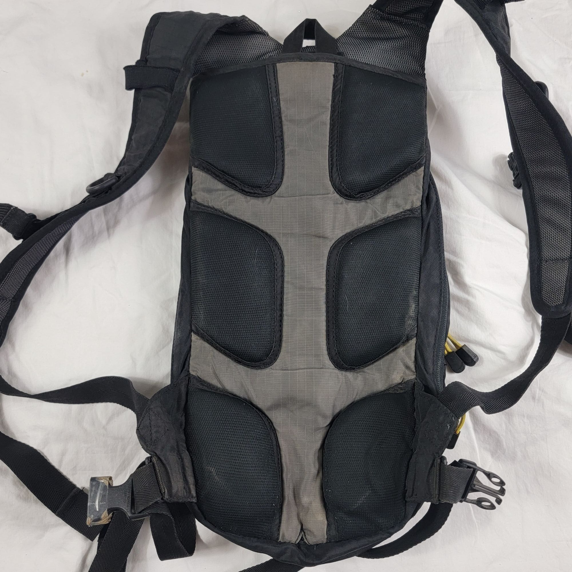 Other CamelBak Blowfish Expandable Hydration Backpack Black Blue H Size ONE SIZE - 3 Thumbnail
