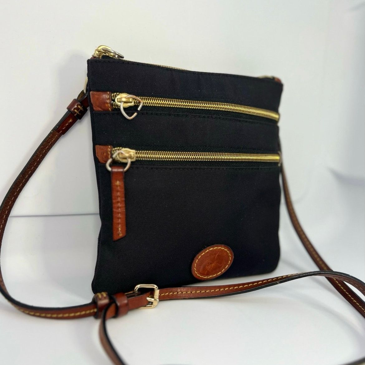 Dooney & Bourke Dooney Bourke Black/Brown VINTAGE Crossbody Purse EUC Size ONE SIZE - 3 Thumbnail
