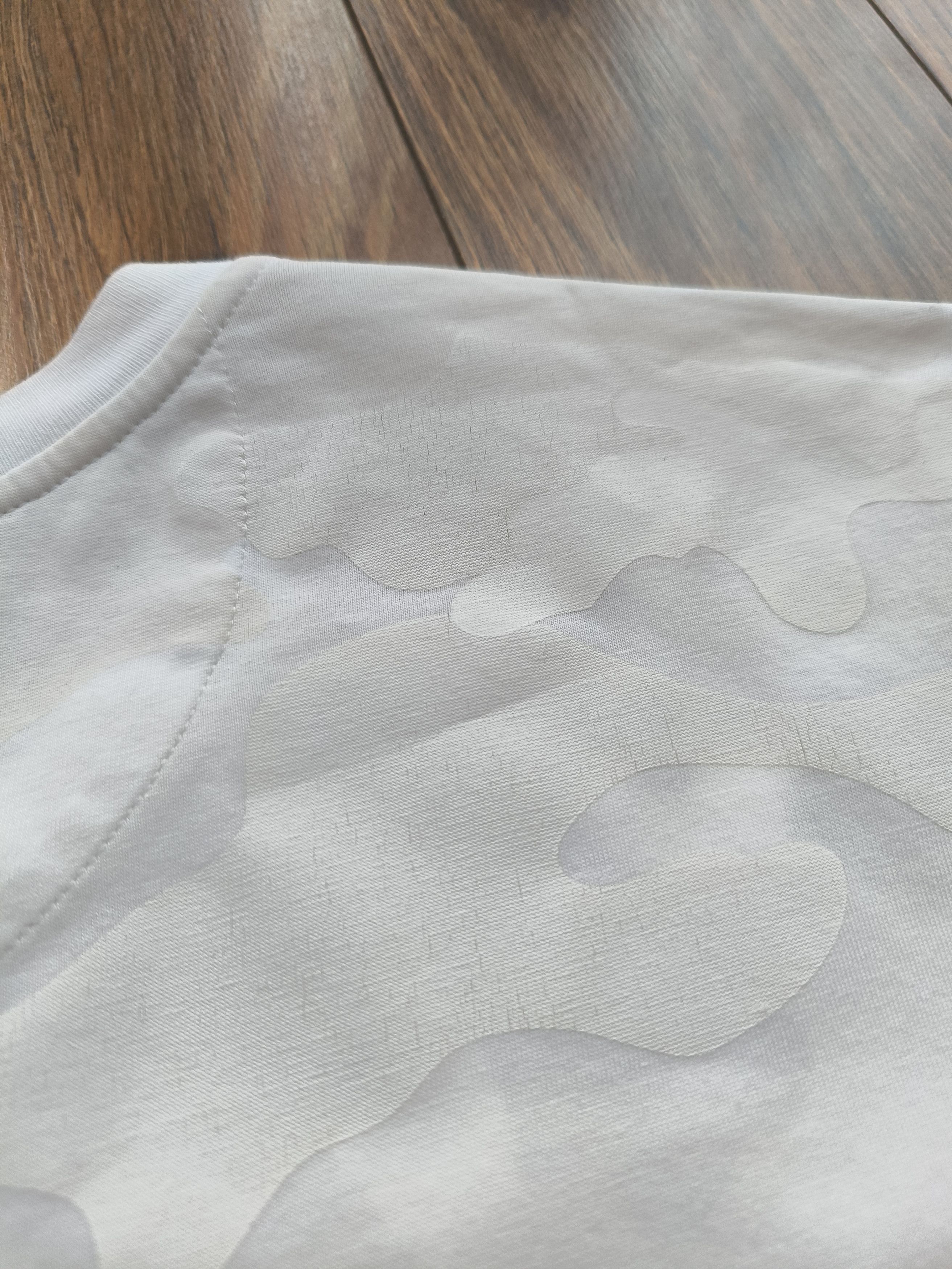 Valentino Valentino Camo White T-shirt, L, very good condition minus Size US L / EU 52-54 / 3 - 7 Thumbnail
