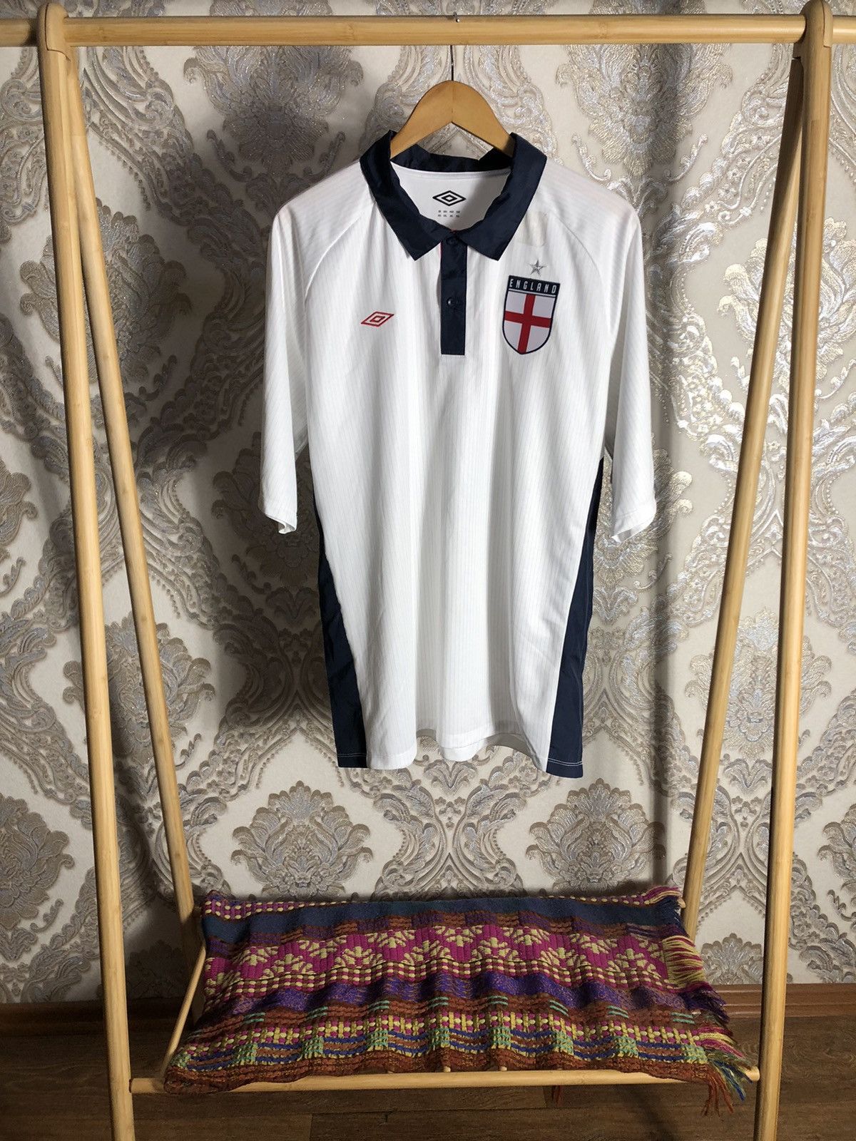 Umbro VERY RARE UMBRO ENGLAND RETRO SOCCER JERSEY MANCHESTER 90s Size US XL / EU 56 / 4 - 1 Thumbnail