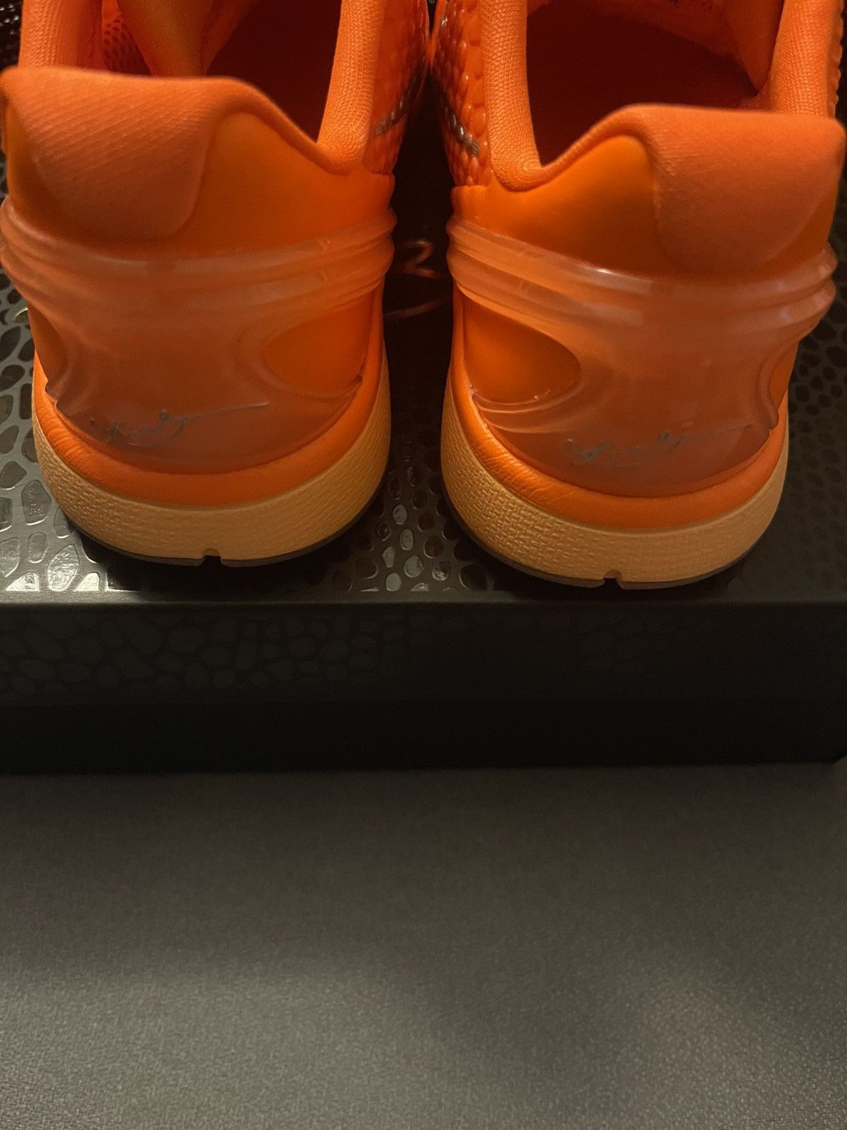 Nike *New* *New* Nike Kobe 6/VI Total Orange - Grade School Size US 5.5 / EU 38 - 4 Thumbnail
